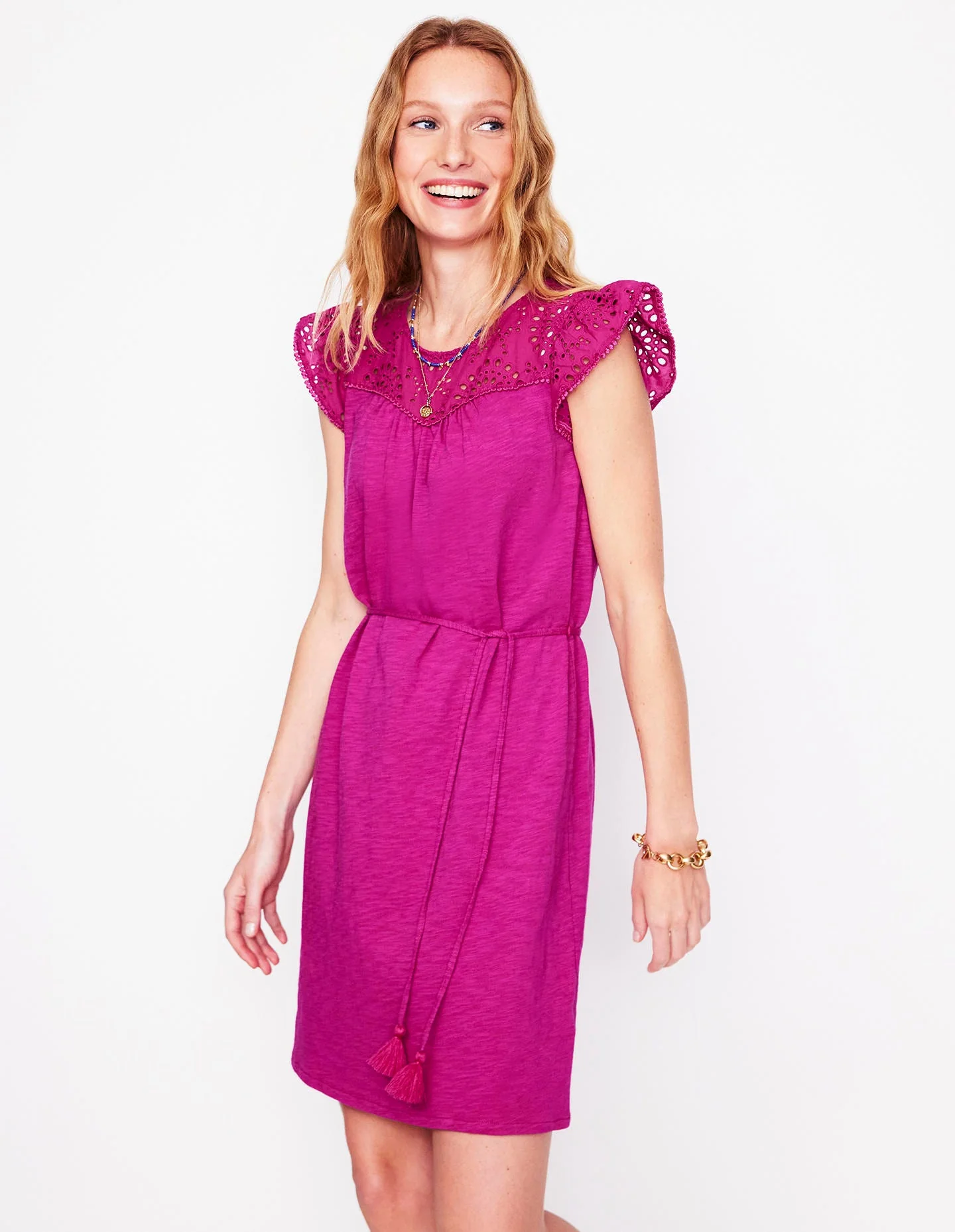 Juliet kurzes Kleid mit Lochstickerei-Fuchsie - Image 4