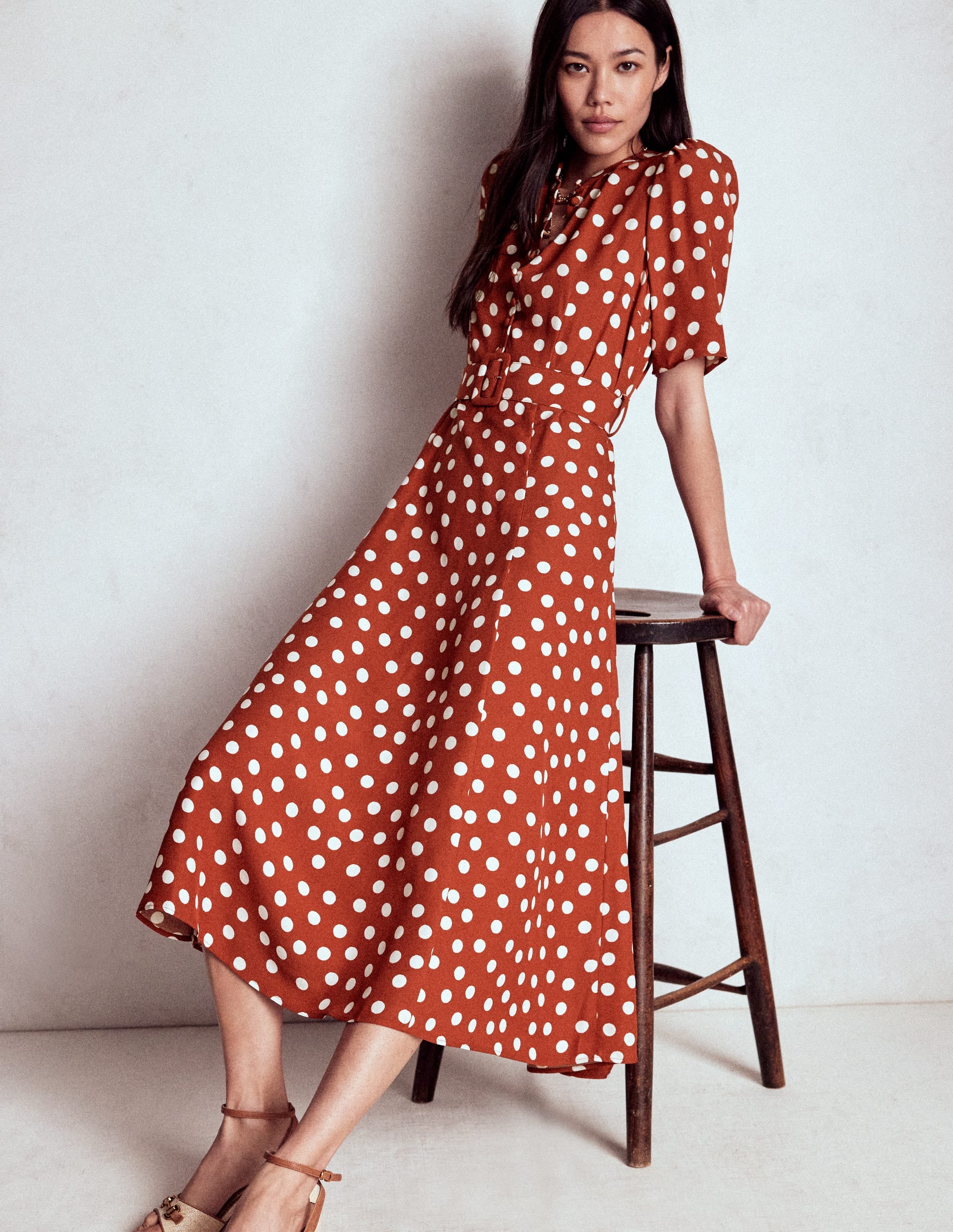 Kate Kleid mit Puffärmeln und Gürtel-Kastanienbraun, Gemalte Tupfen