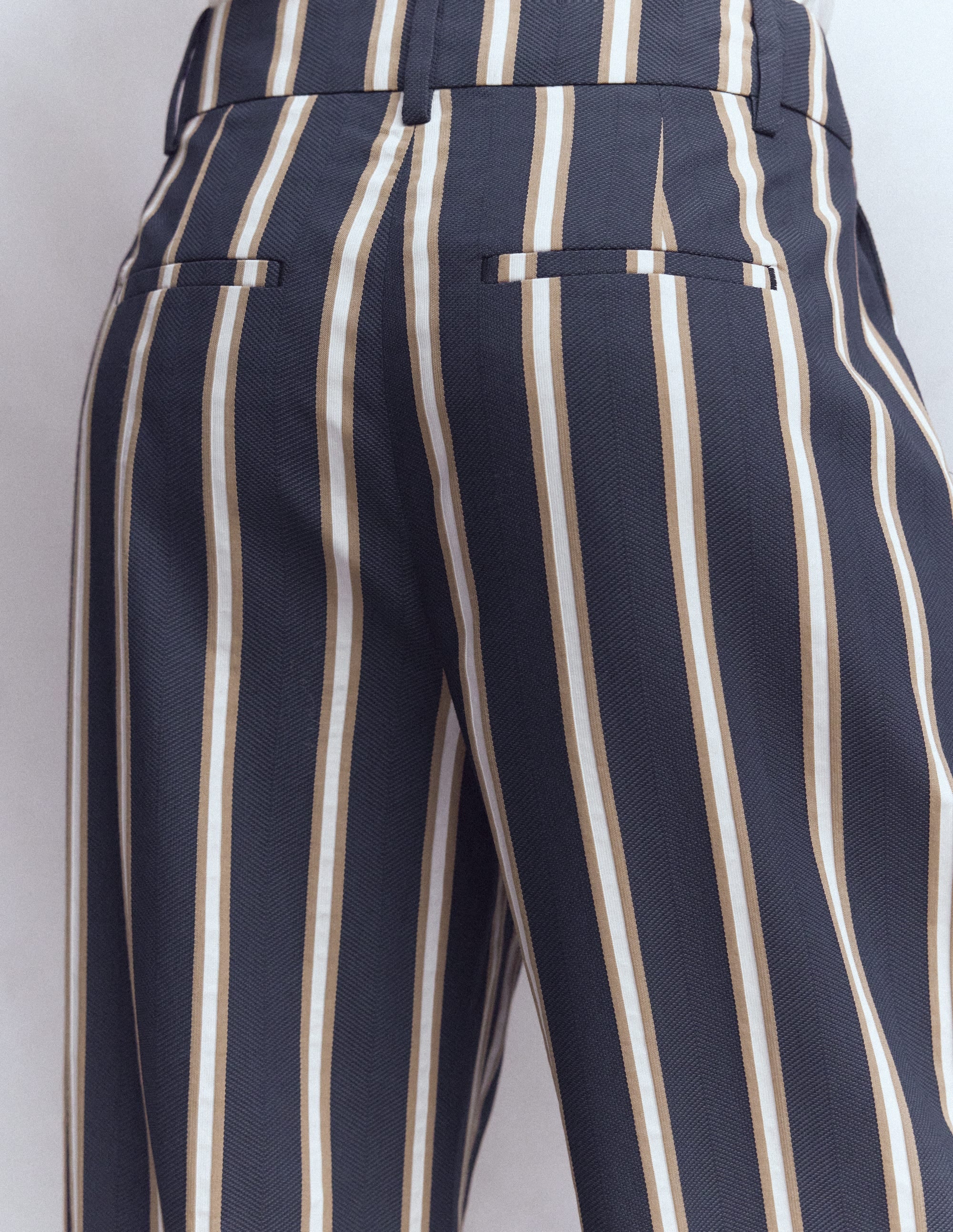 Kensington Taillierte Hose-Marineblau Camel Streifen - Image 2