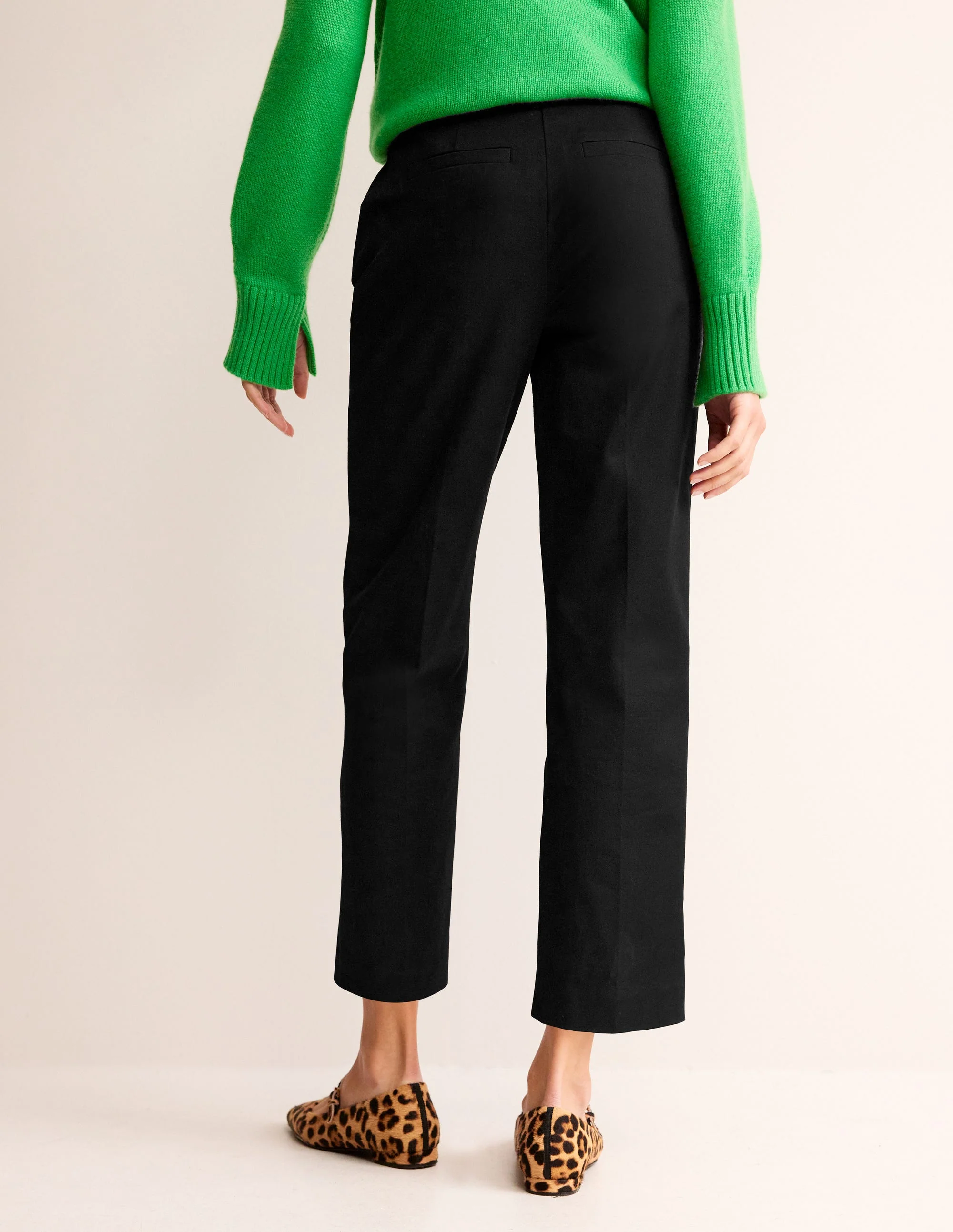 Kew Hose aus 2-Wege-Stretch-Schwarz - Image 3