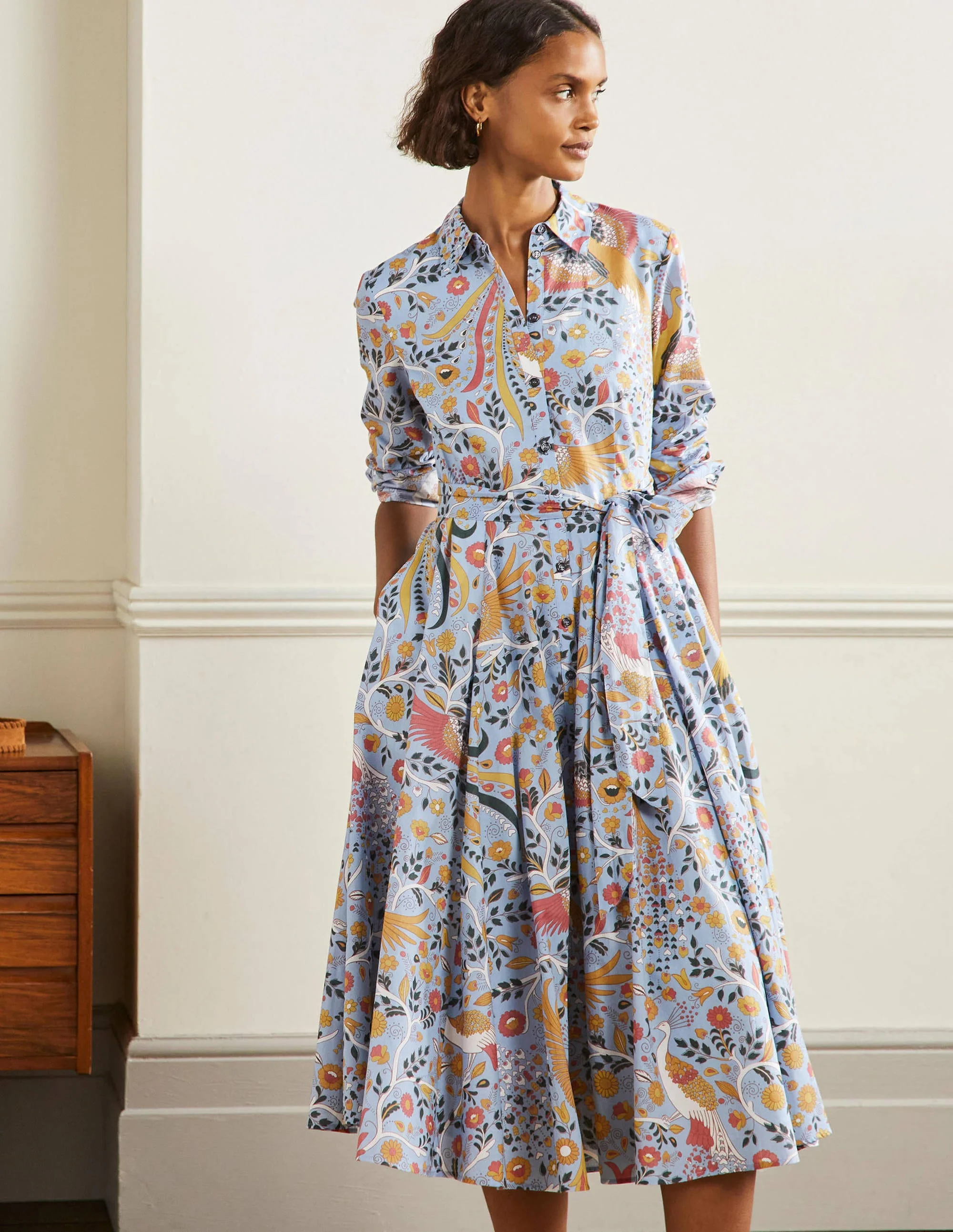 Kitty Midi-Hemdblusenkleid-Graublau, Bezaubernder Pfau