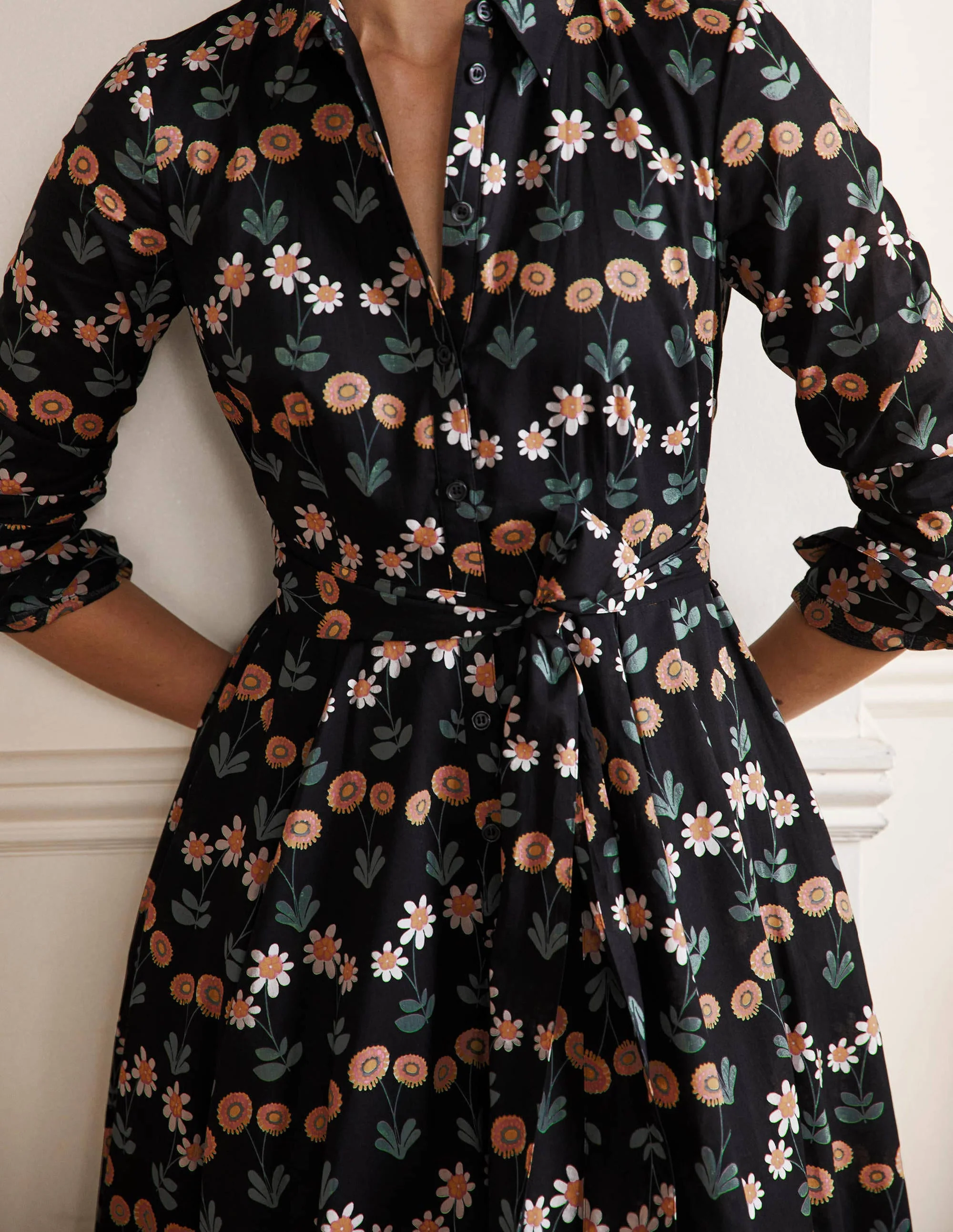 Kitty Midi-Hemdblusenkleid-Schwarz, Zarte Gänseblümchen - Image 2