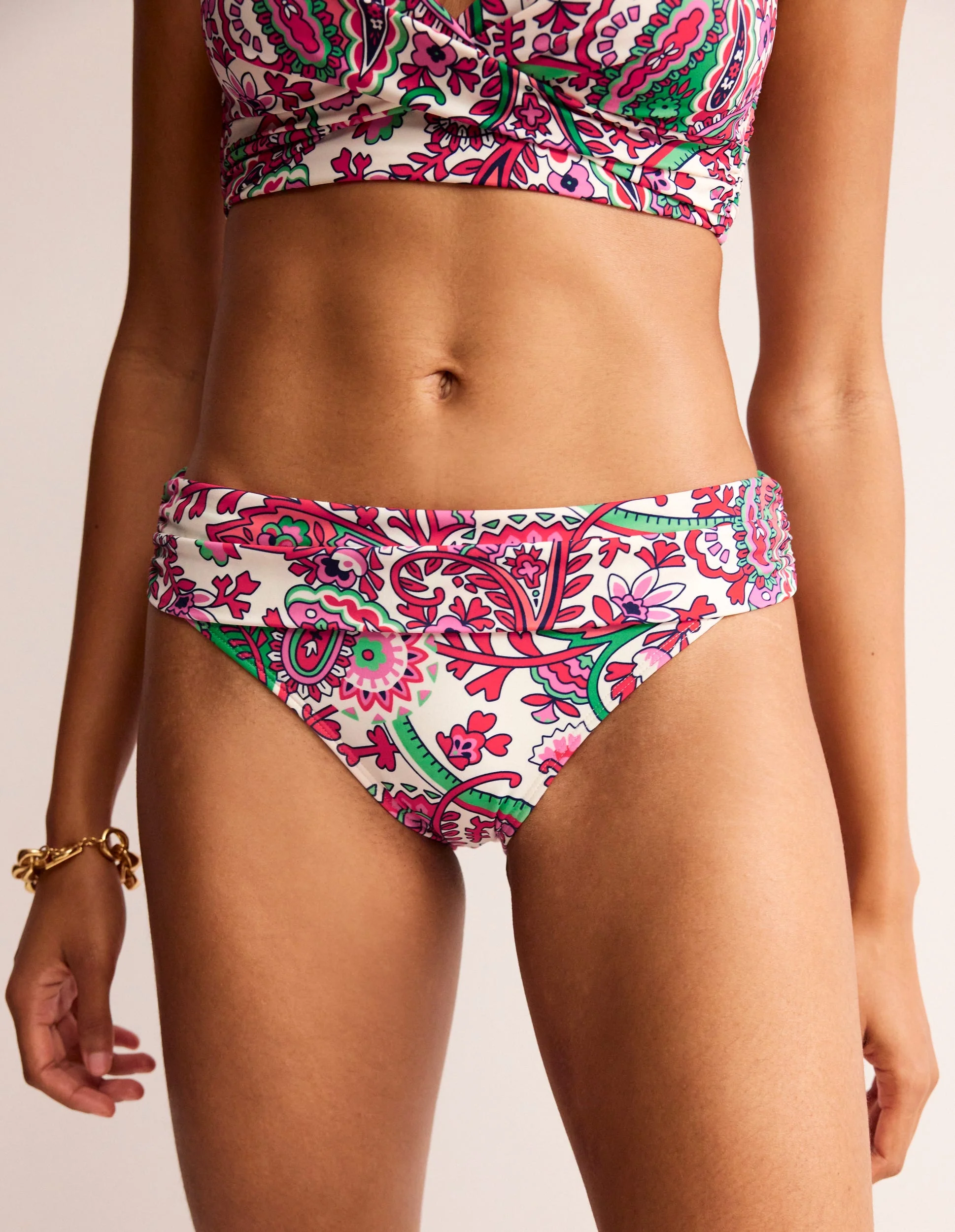 Klassische Bikinihose mit umgeschlagenem Bund-Bunt, Fantastisch - Image 4