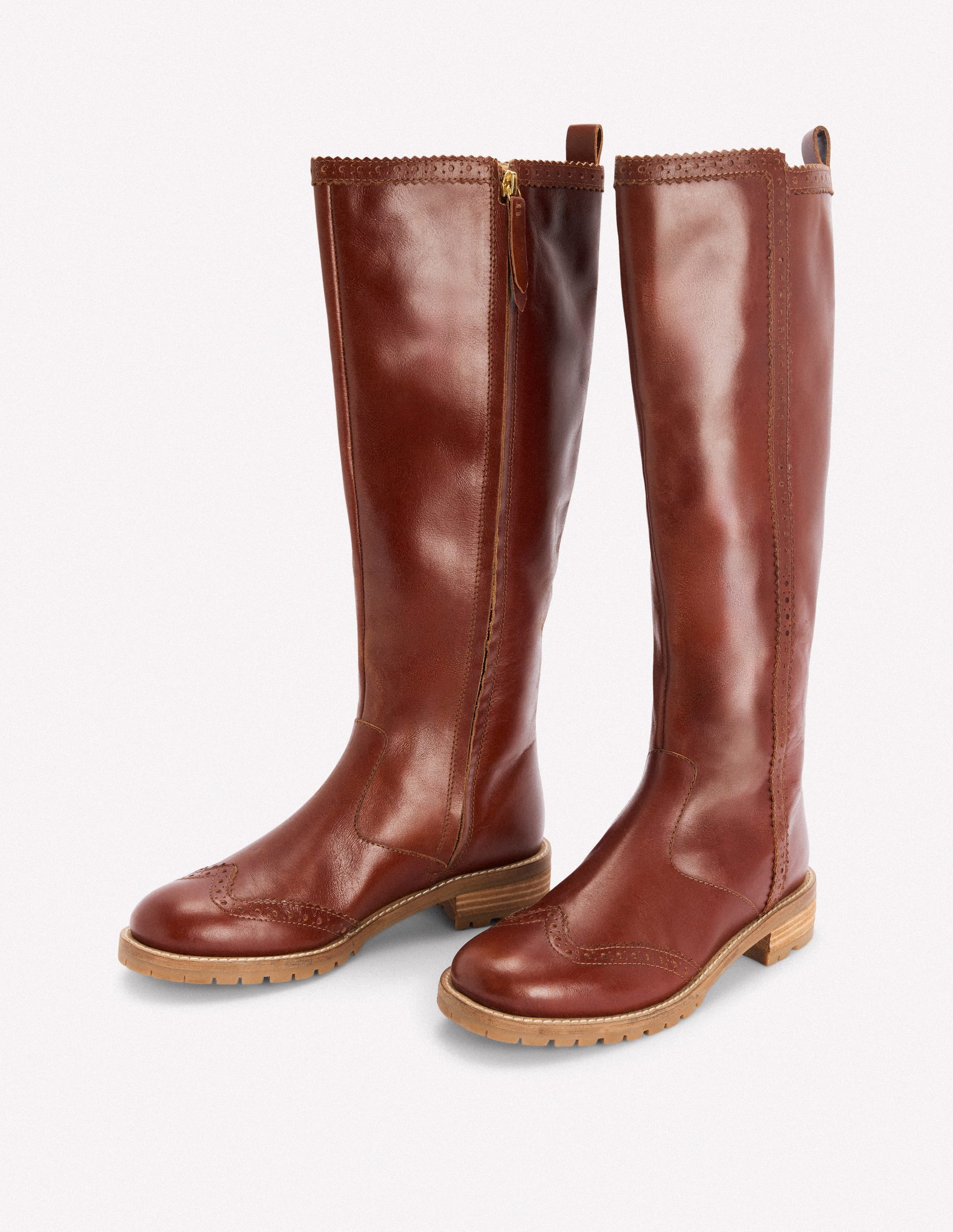 Kniehohe Stiefel mit Budapester-Details-Hellbraun - Image 4