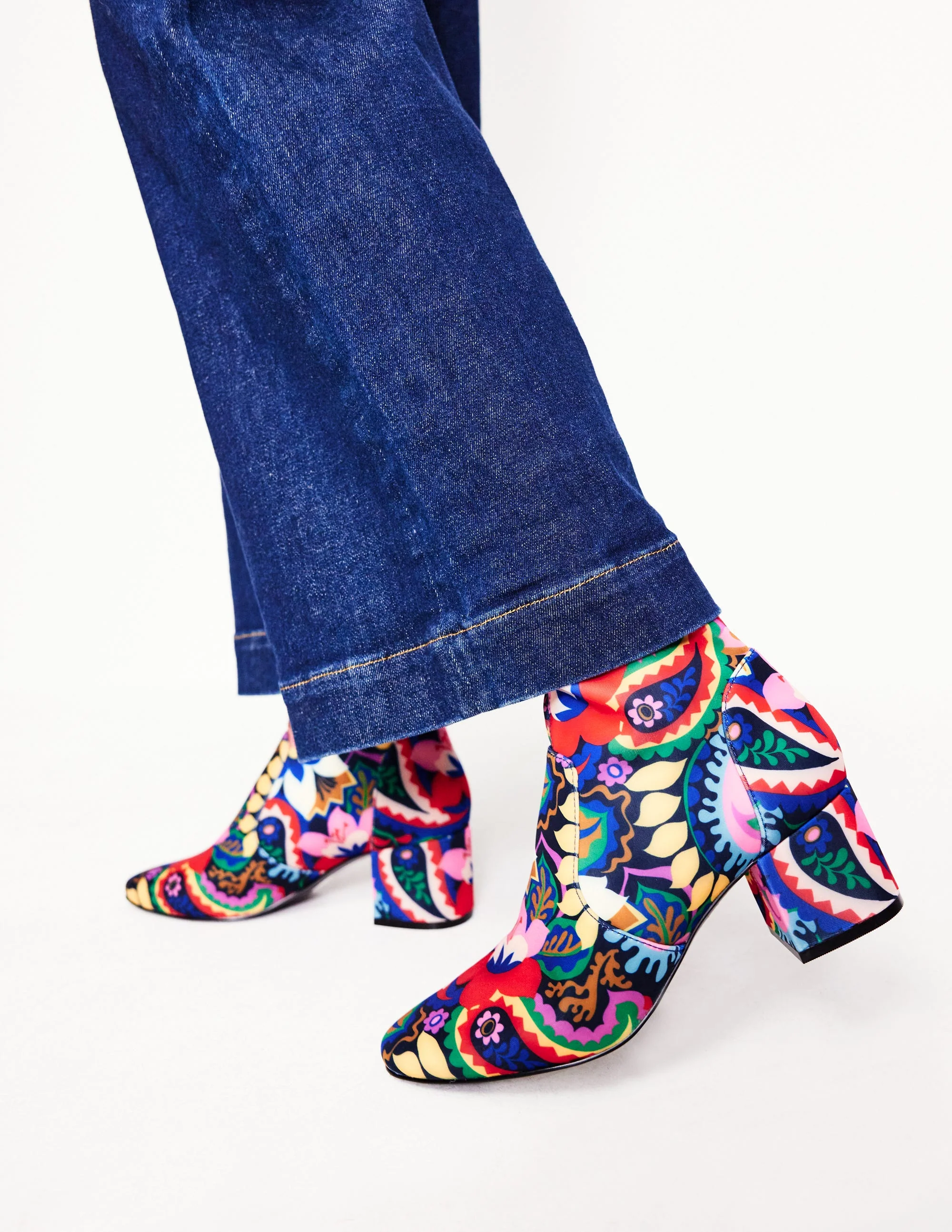 Kniehohe Stretchstiefel mit Absatz-Bunt, Botanik-Paisley - Image 2