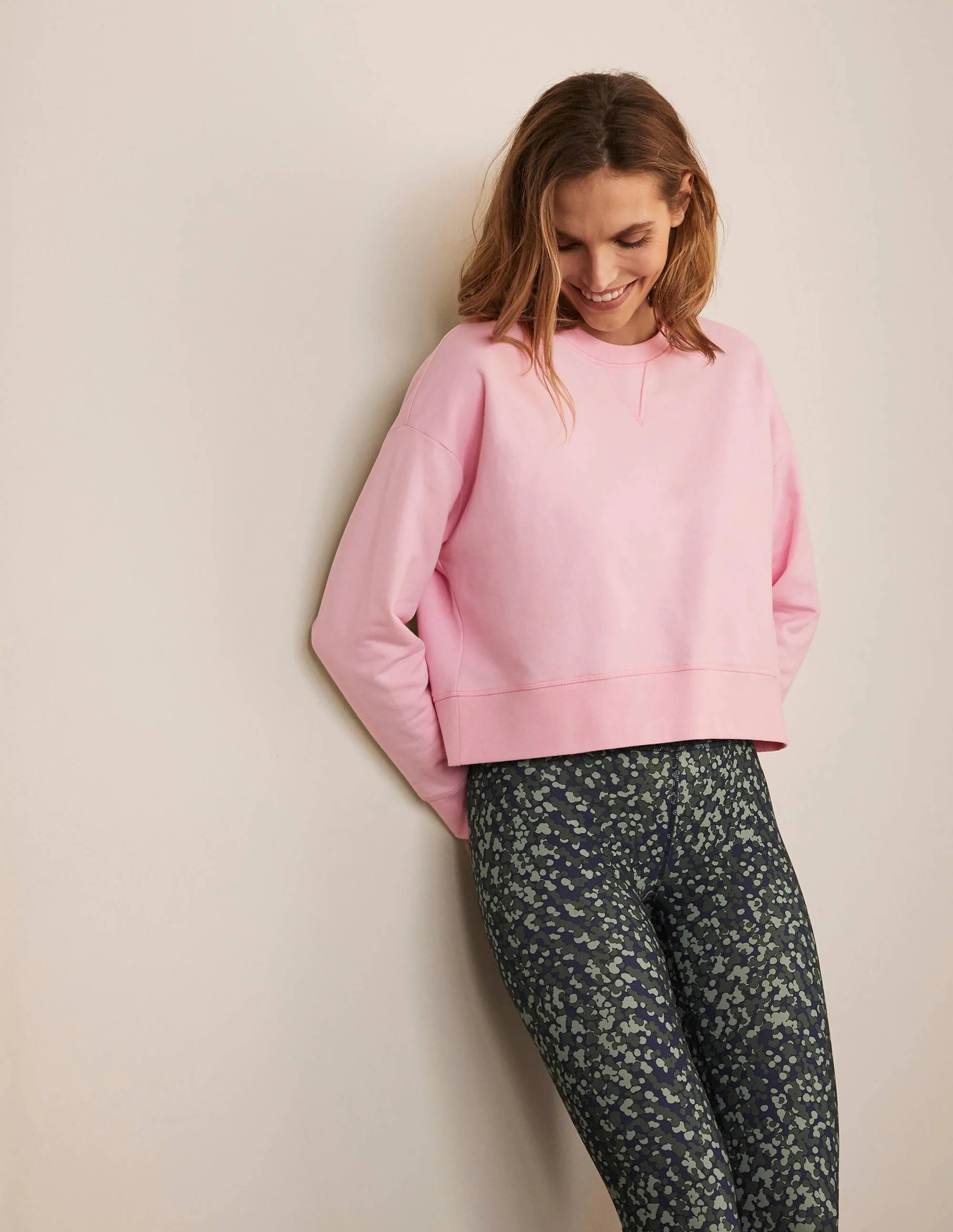 Kurz geschnittenes Sweatshirt-Frühlingsblütenrosa