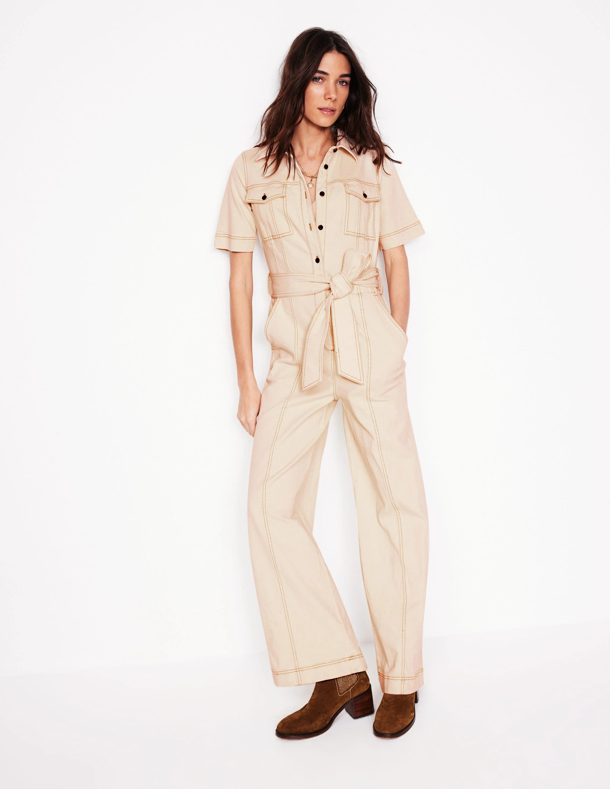 Kurzärmliger Jumpsuit aus Denim-Aristocratic Blue - Image 2
