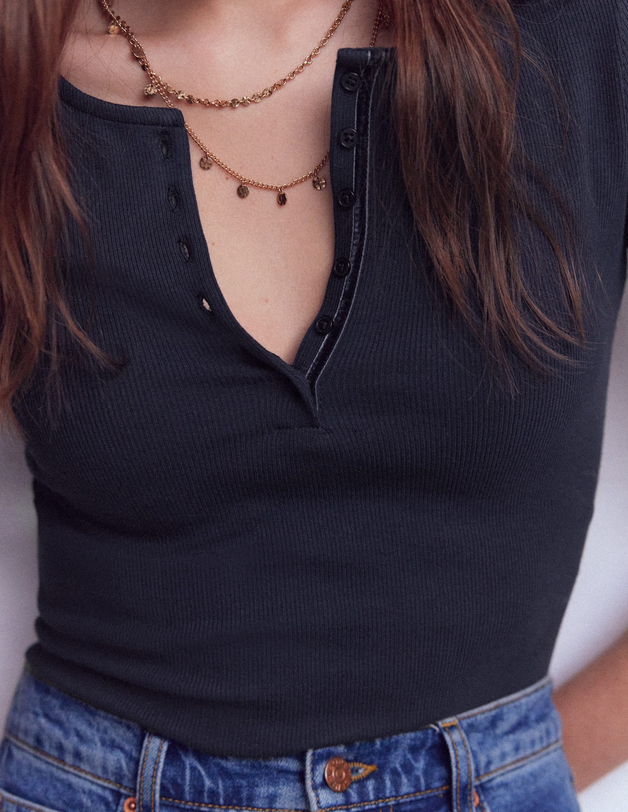 Kurzärmliges Henley-Shirt aus Rippstrick-Marineblau - Image 2