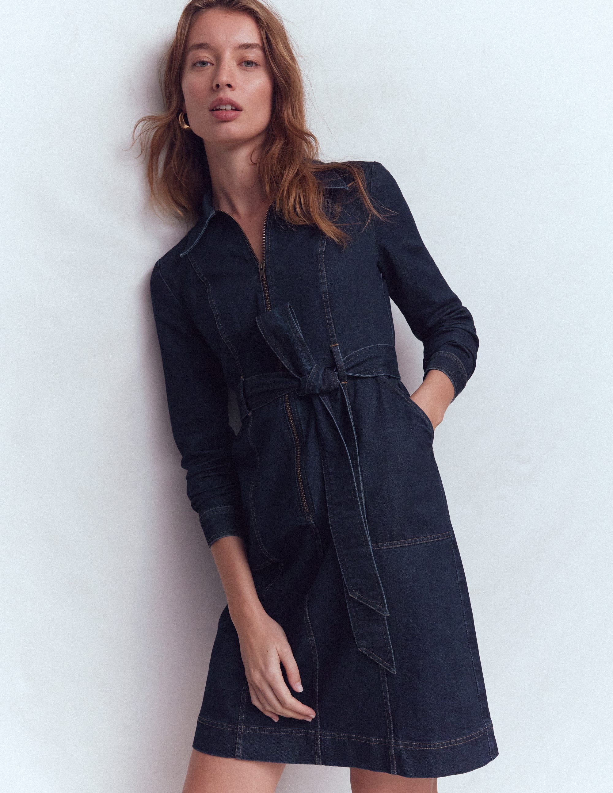 Kurzes Jeanskleid mit Reißverschluss-Indigo