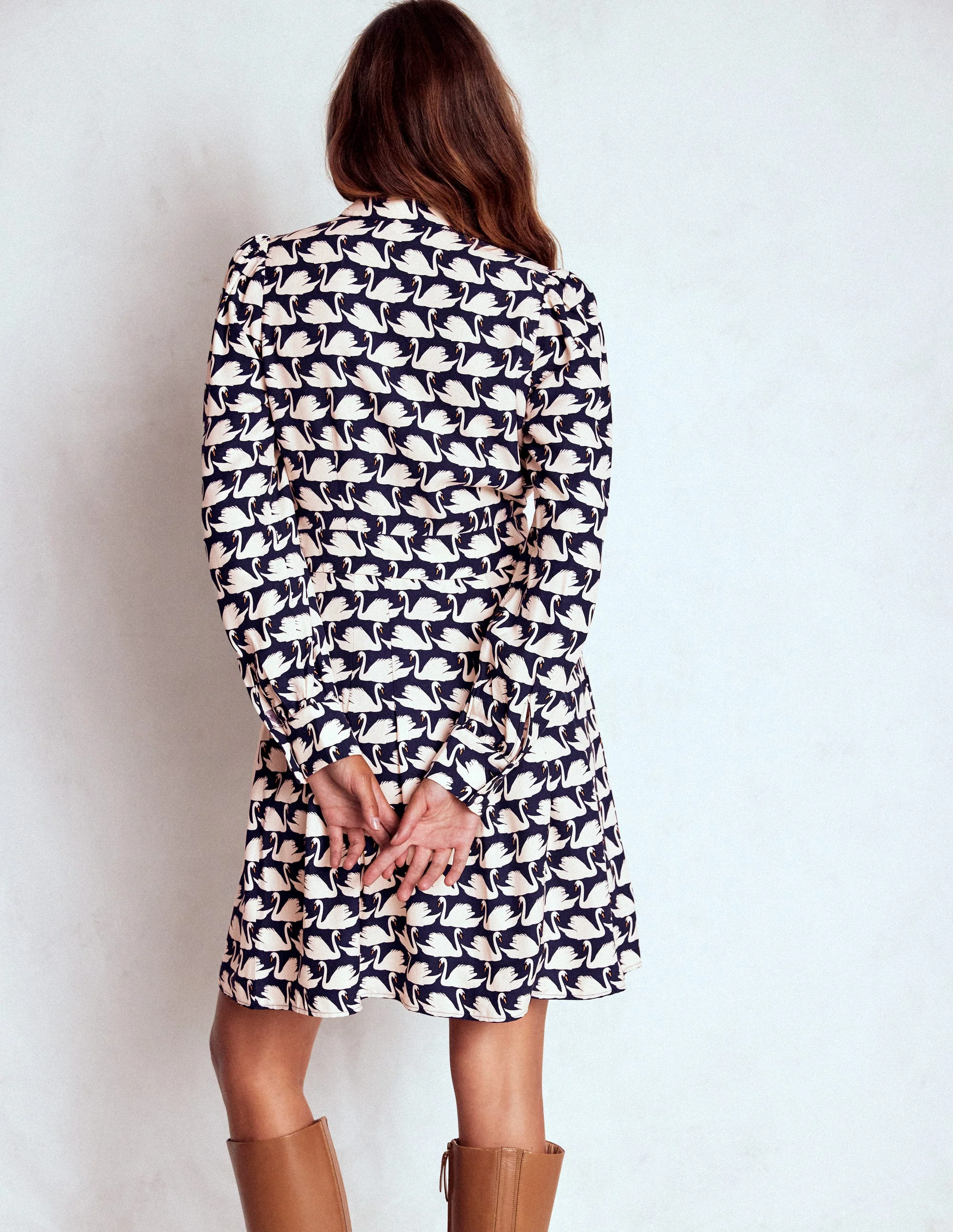 Kurzes Kleid mit Bindeschleife am Ausschnitt-Französisches Marineblau, Geo Schwan - Image 3