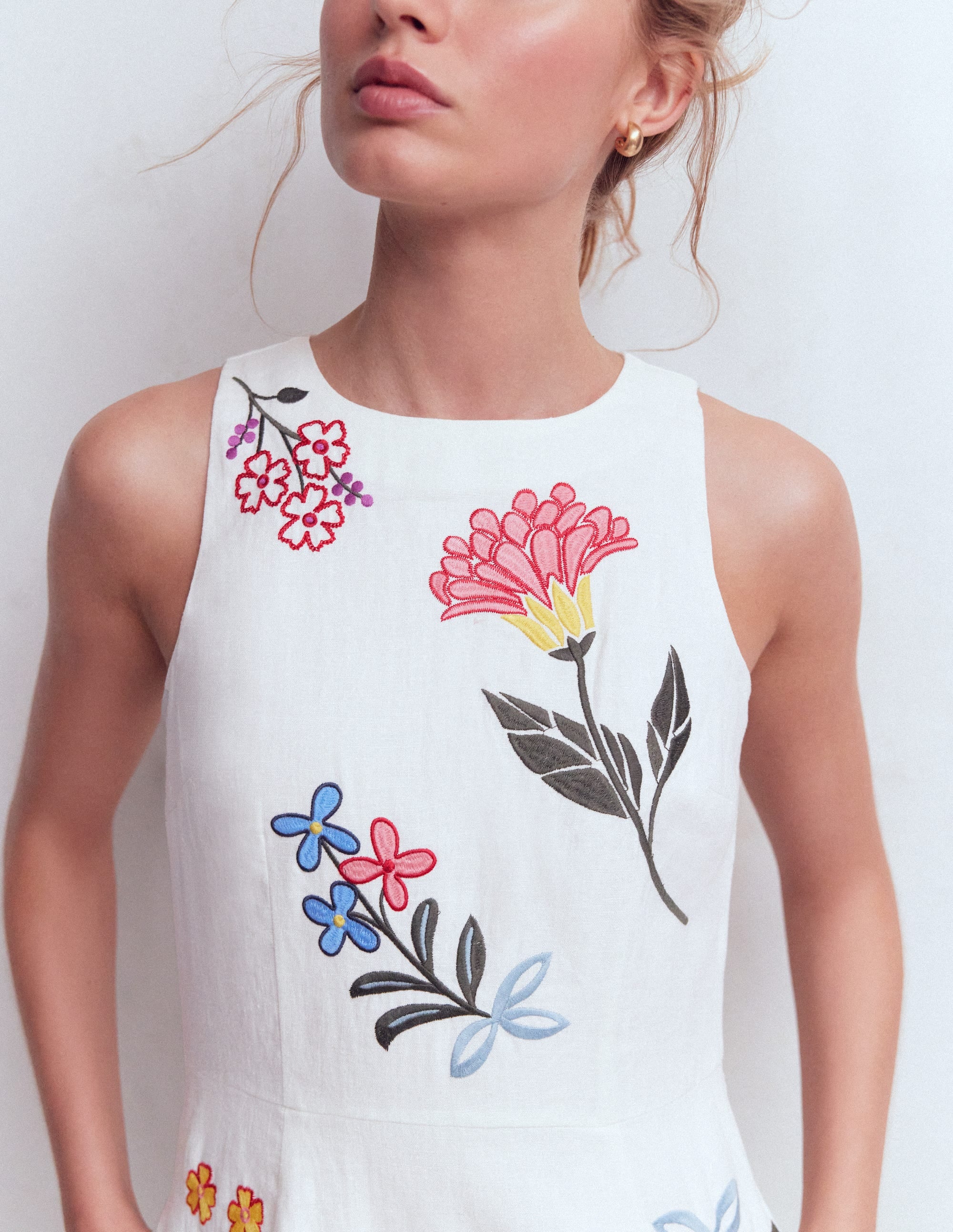 Kurzes Leinenkleid für besondere Anlässe-Weiß Stickerei - Image 2