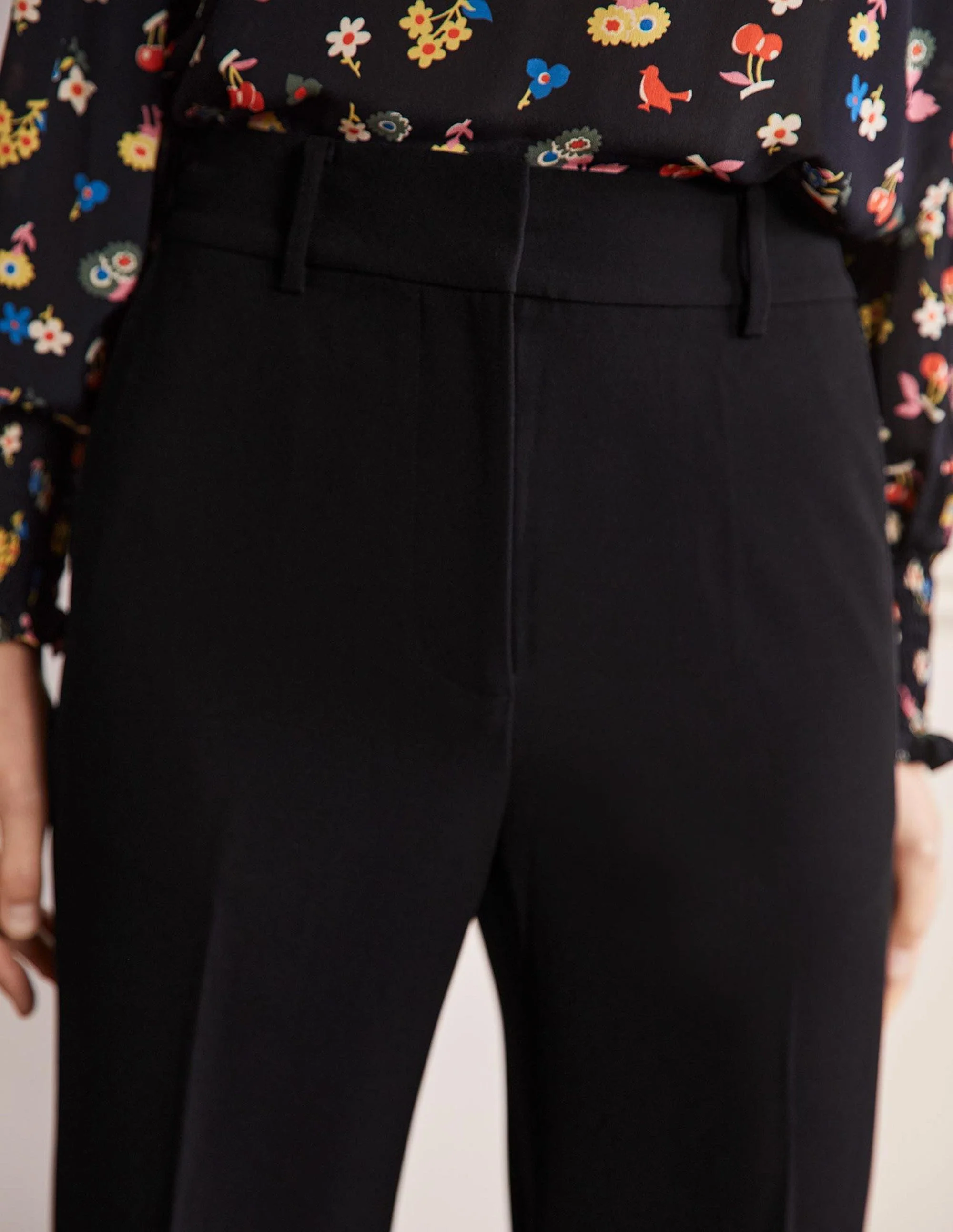 Lässige Bootcut-Hose-Schwarz - Image 2