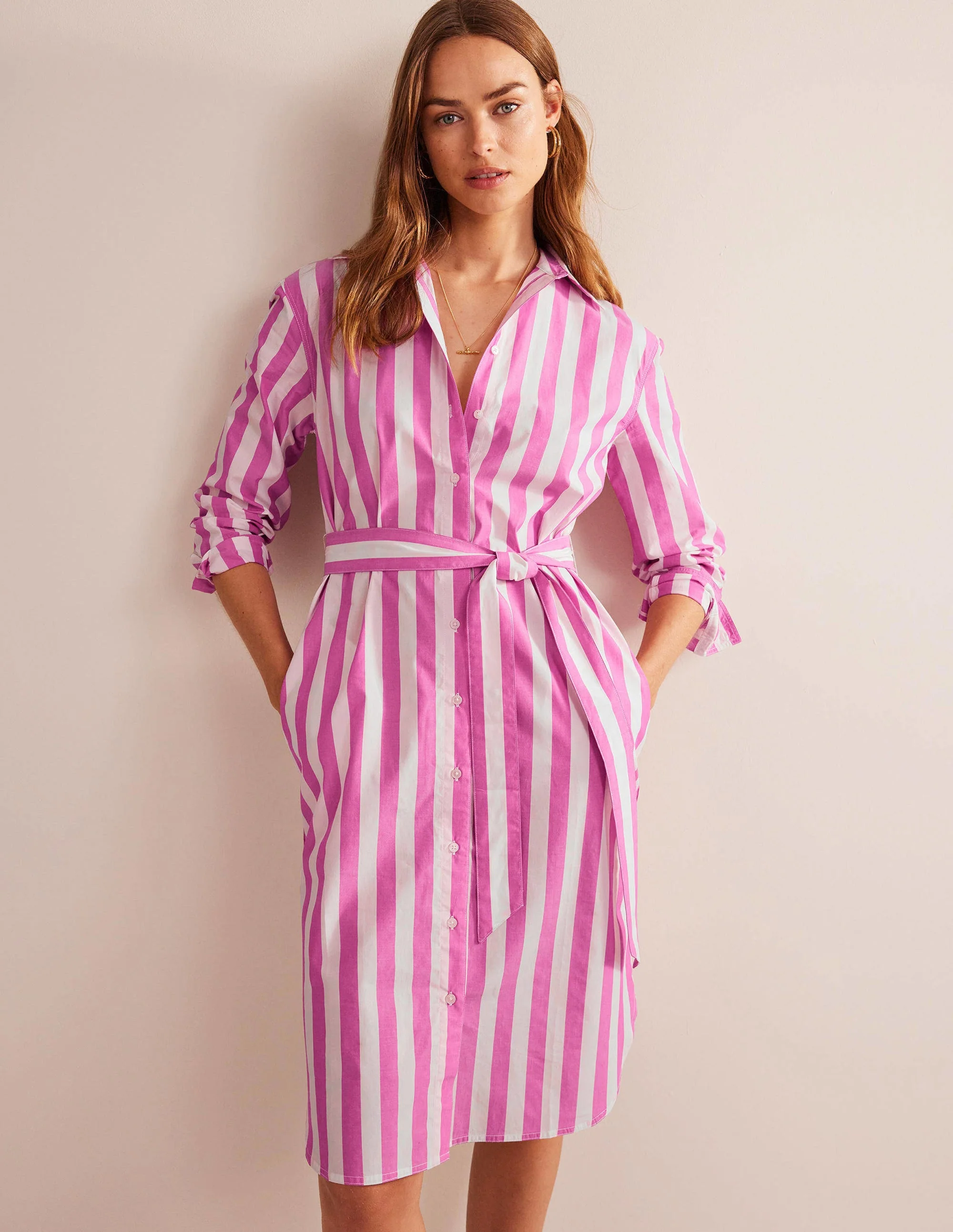 Lässiges Hemdblusenkleid aus Baumwolle-Magenta/Naturweiß - Image 4