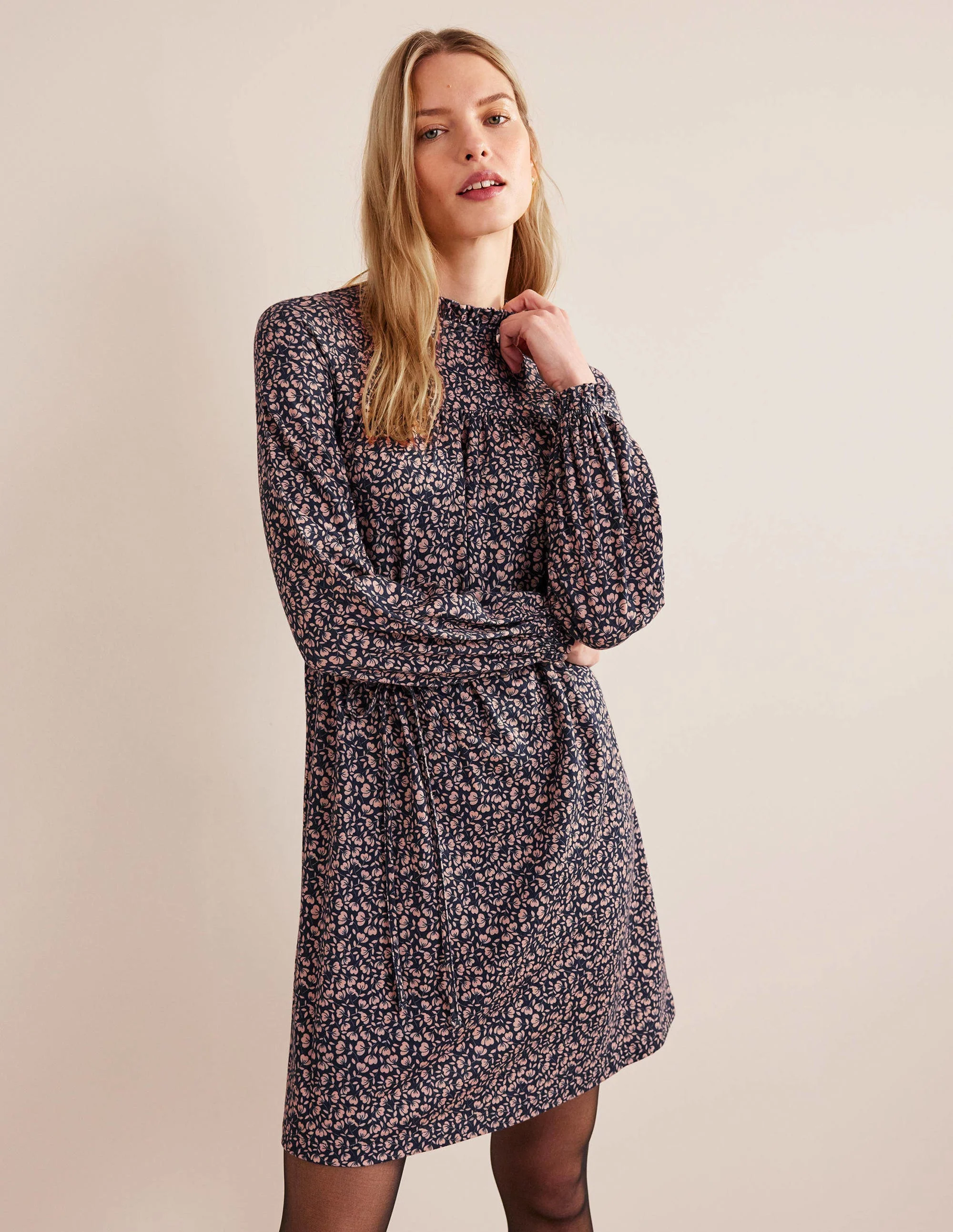 Lässiges Minikleid aus Jersey mit Passe-Französisches Navy, Mohnblumenblüten