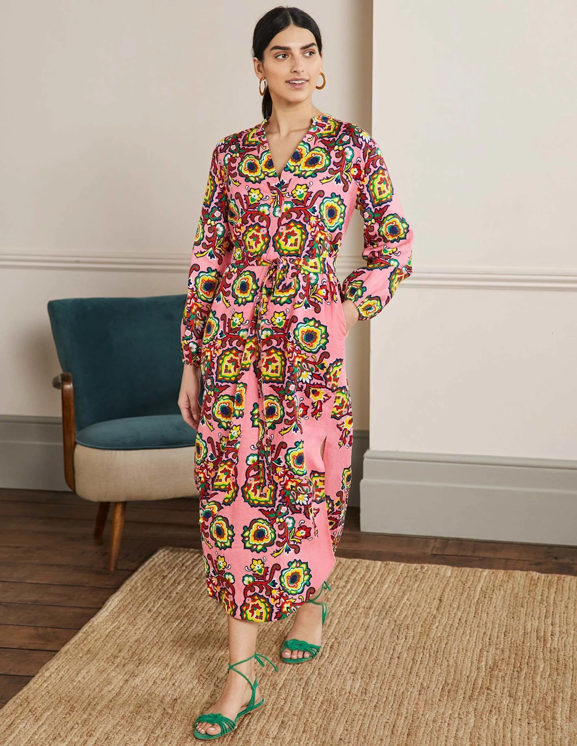 Langärmliges Maxikleid aus Leinen-Azalee, Dekorative Blüten