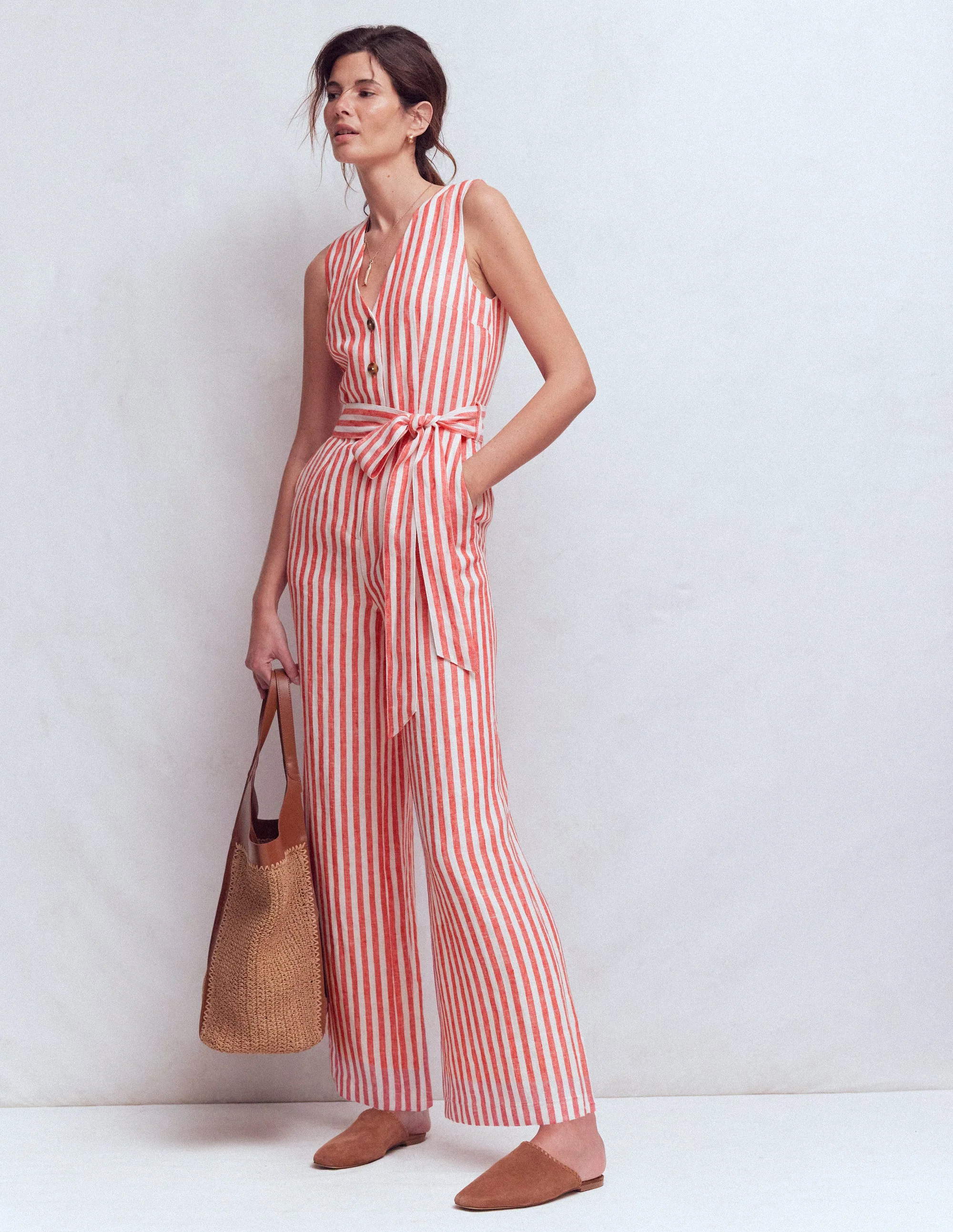 Laura Leinen-Jumpsuit mit V-Ausschnitt-Rot, Naturweiß gestreift - Image 4