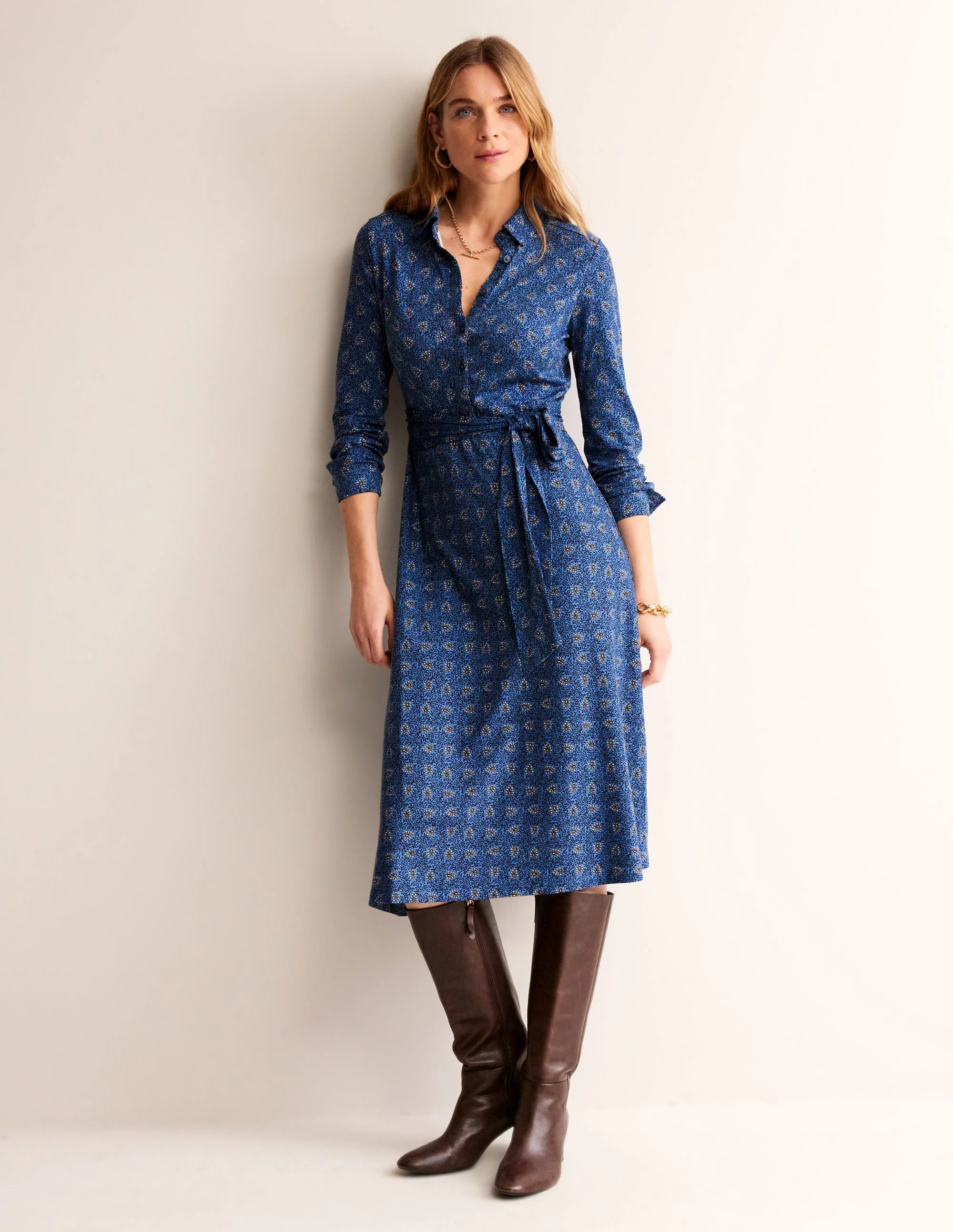 Laura Midi-Hemdblusenkleid aus Jersey-Himmelblau, Celosia-Knospe - Image 4