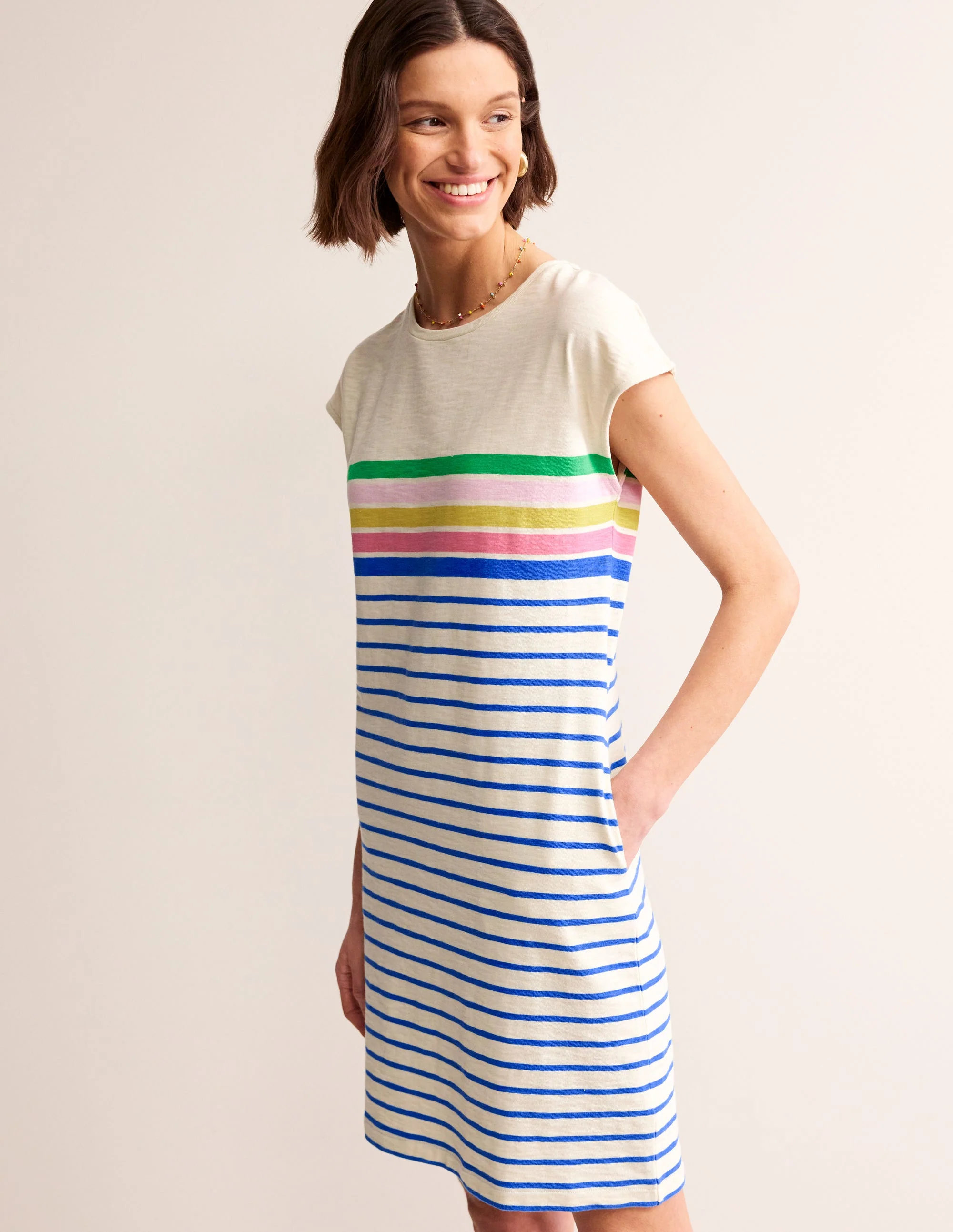Leah T-Shirt-Kleid aus Jersey-Grün, Sangria Multistreifen - Image 5
