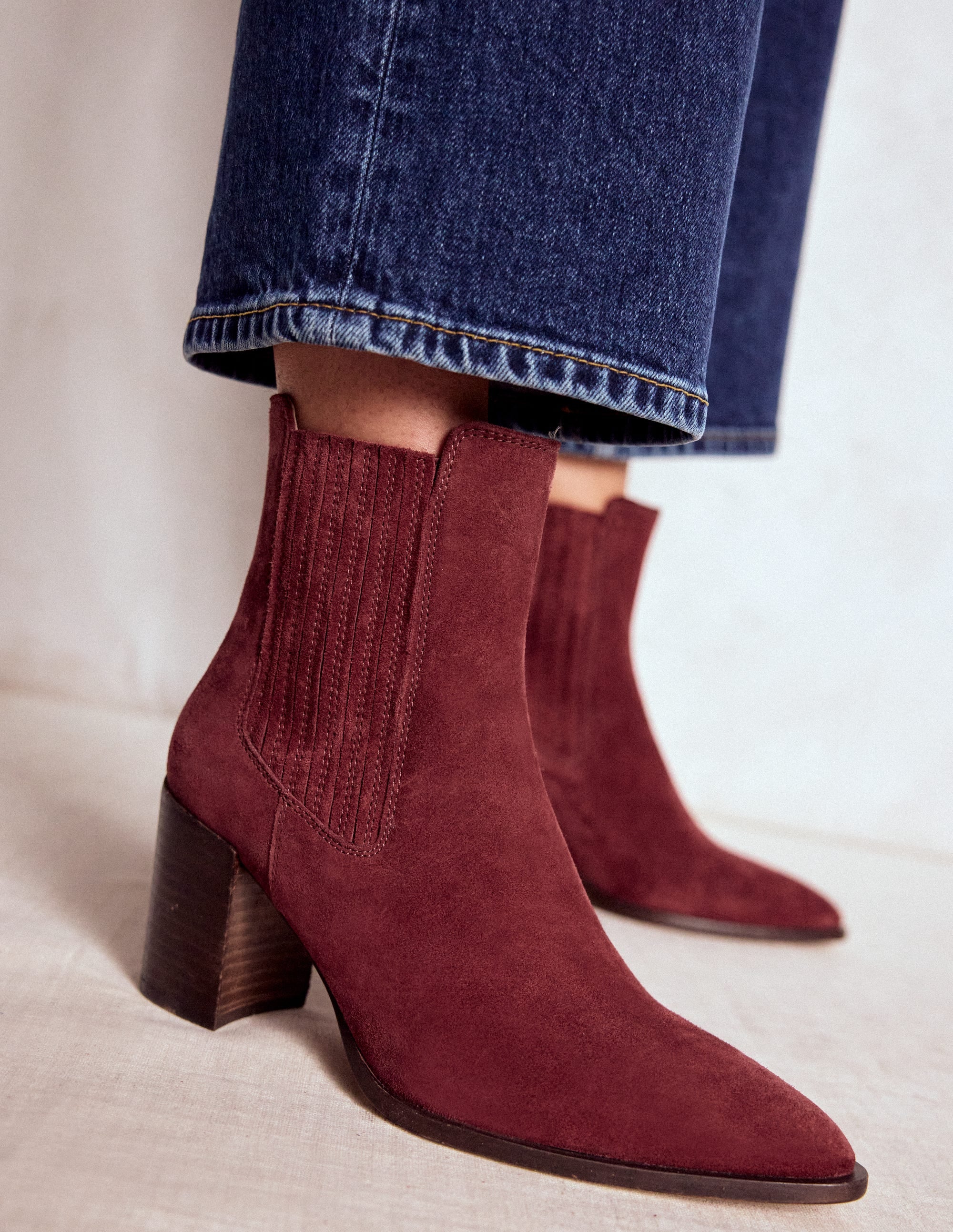 Legere Stiefeletten mit spitzer Zehenpartie-Oxblood - Image 2