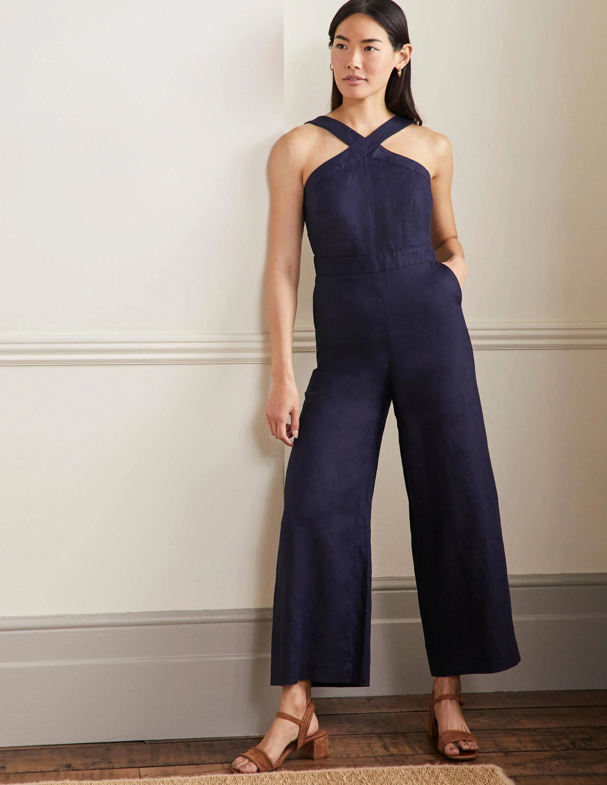 Leinen-Jumpsuit mit gekreuzten Trägern-Marineblau