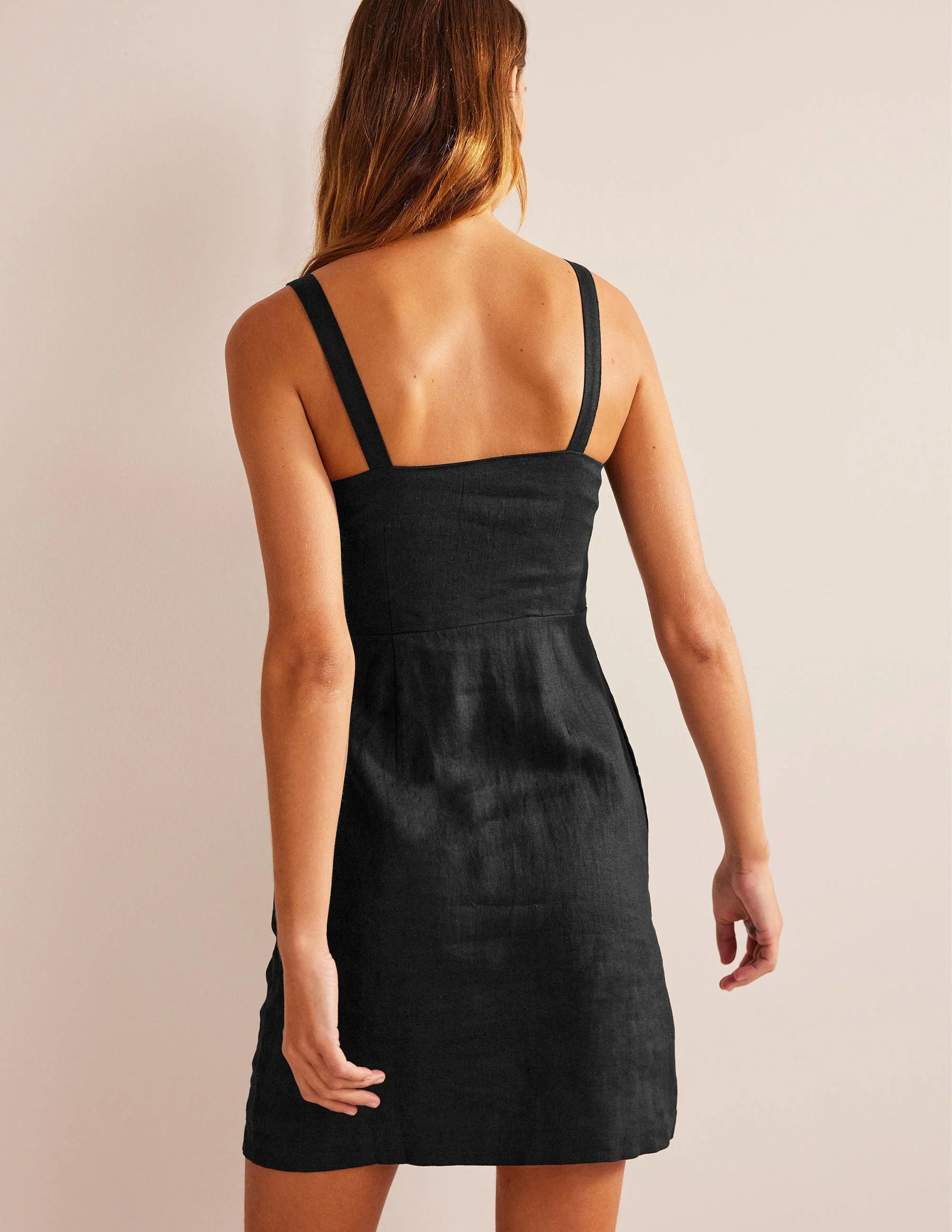 Leinen-Minikleid mit Trägern-Schwarz - Image 3