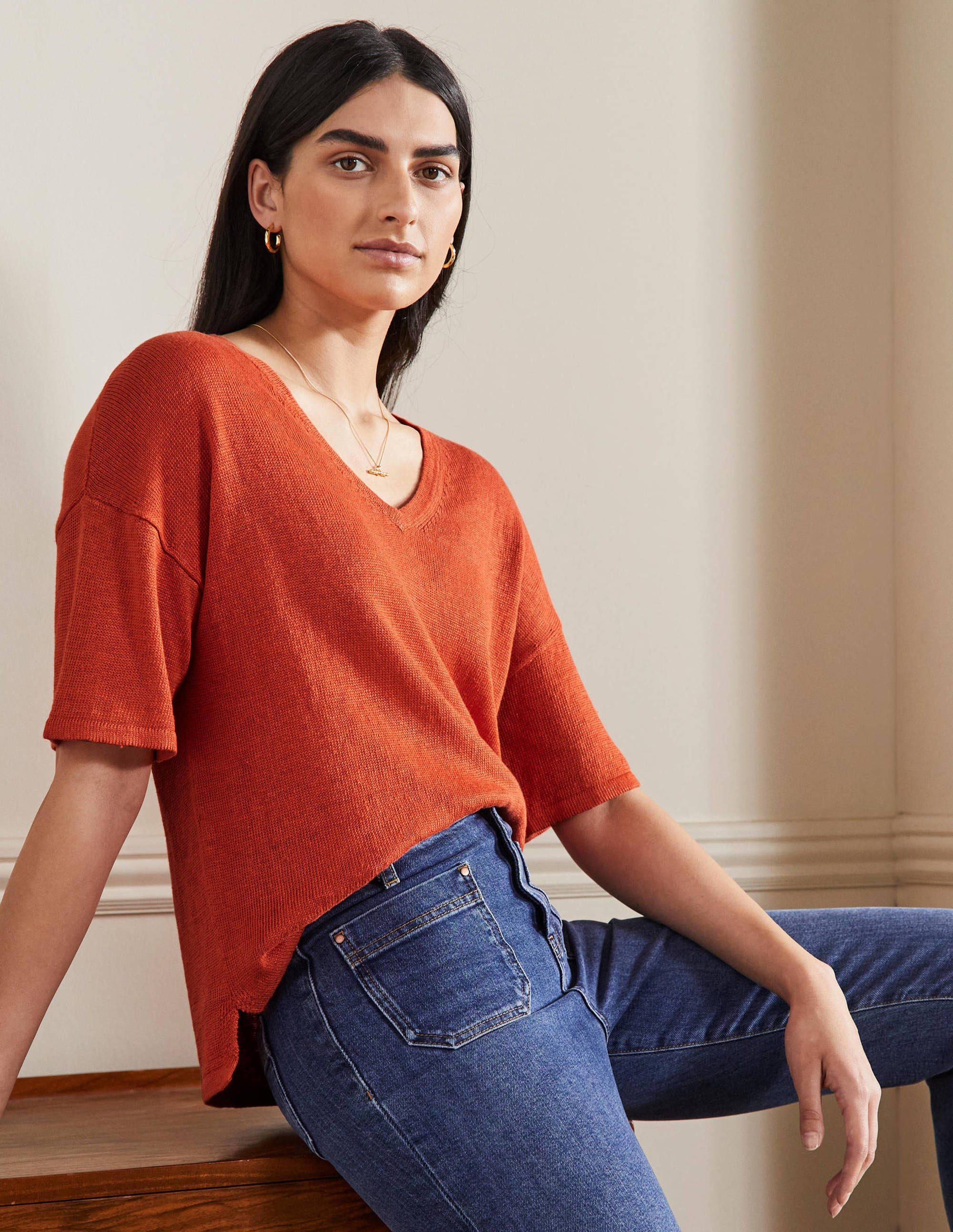 Leinen-T-Shirt mit V-Ausschnitt-Kräftiges Papayaorange
