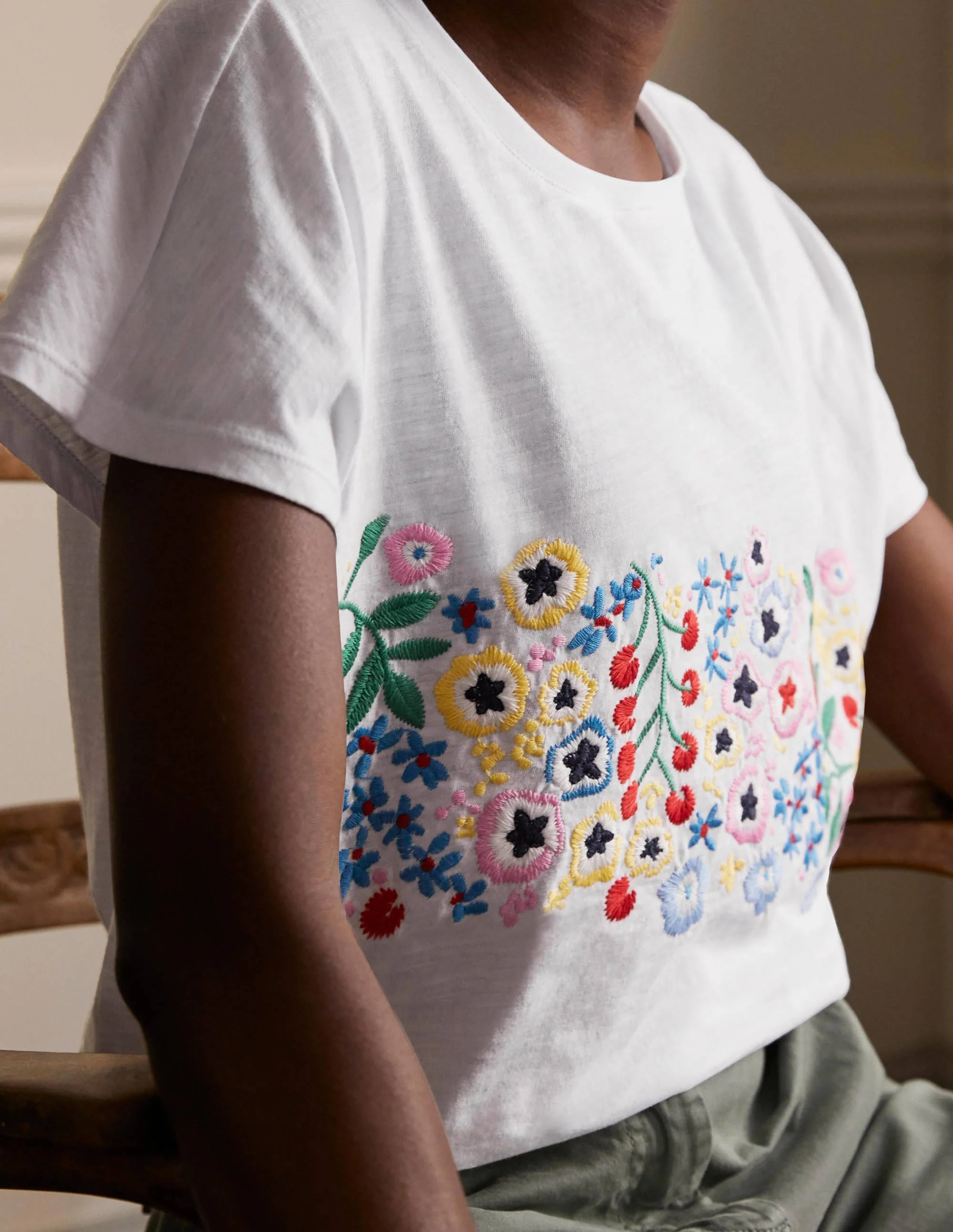 Lena Jersey-T-Shirt mit Stickerei-Weiß/Bunt, Blumenstickerei - Image 3