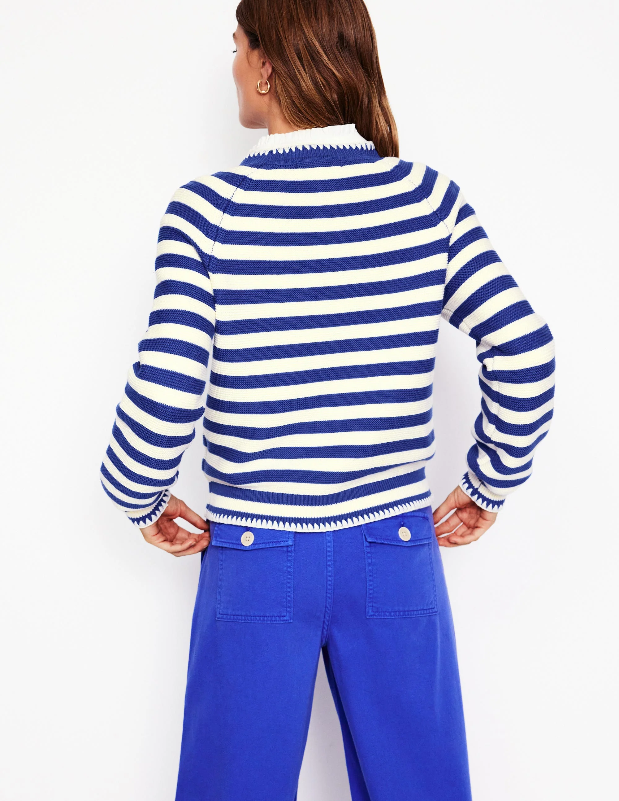 Lena Pullover mit Ziernaht-Leuchtendes Blau und Naturweiß Streifen - Image 3
