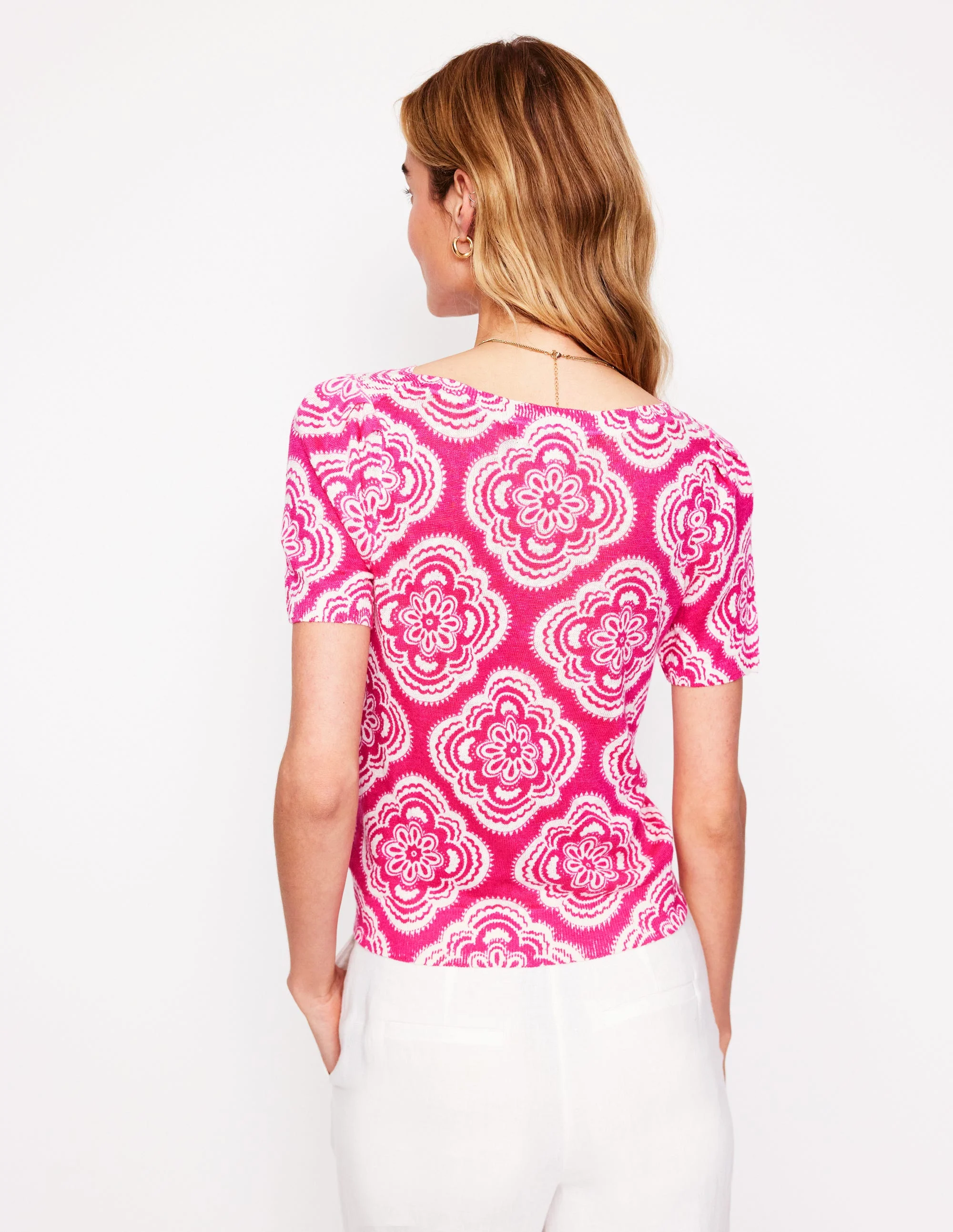 Liv T-Shirt aus Leinen mit U-Boot-Ausschnitt-Rosa Pfingstrose, Botanic Blush-Motiv - Image 3