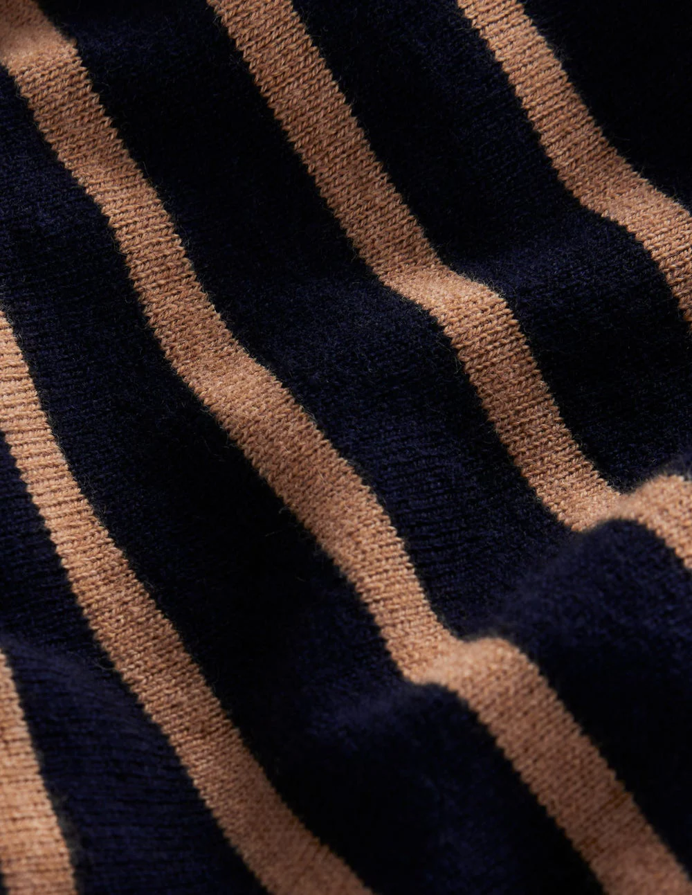 Liz Gestrickter Midirock-Marineblau und Camel Streifen - Image 7