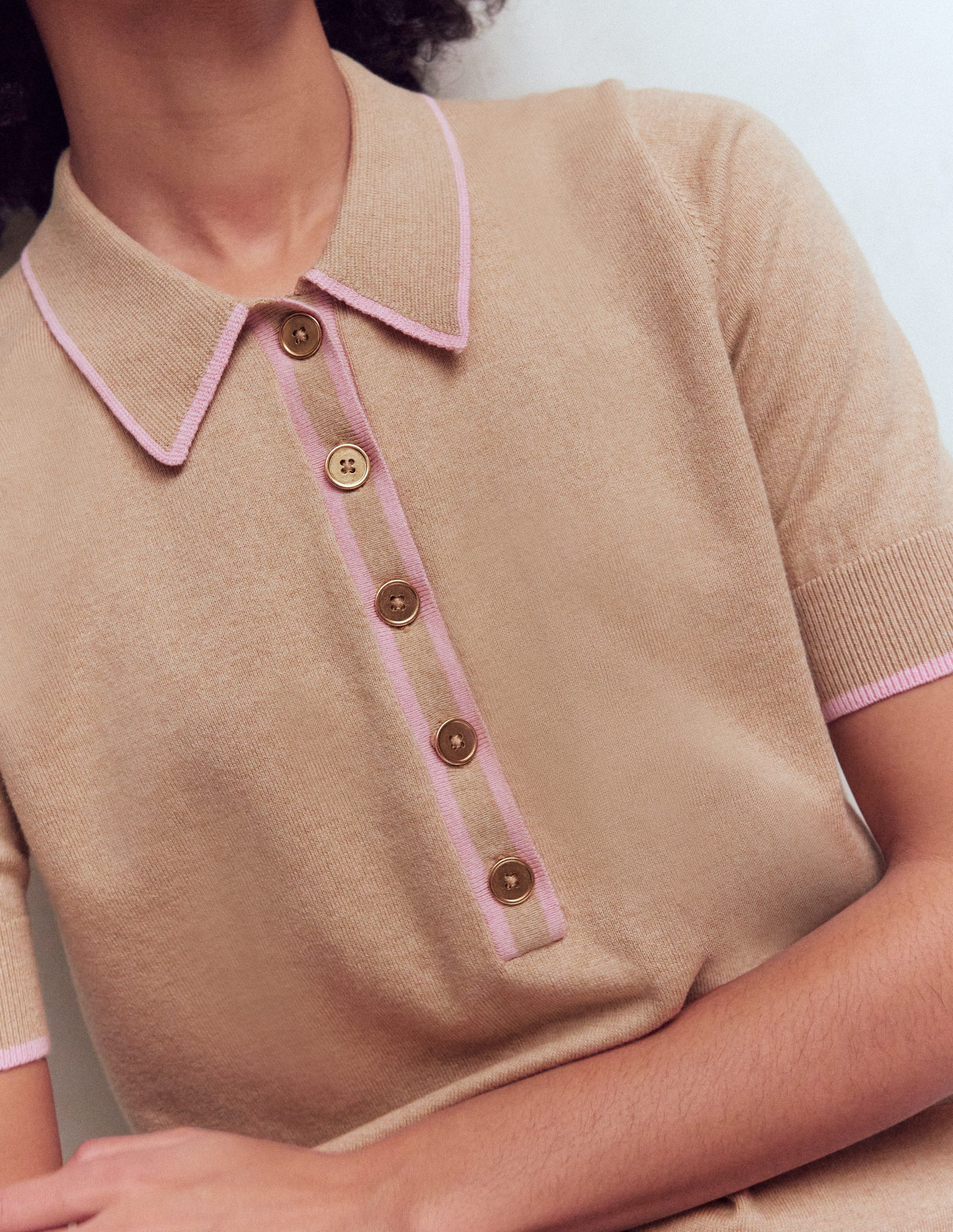 Liz Henley-T-Shirt-Graubraun Meliert - Image 2