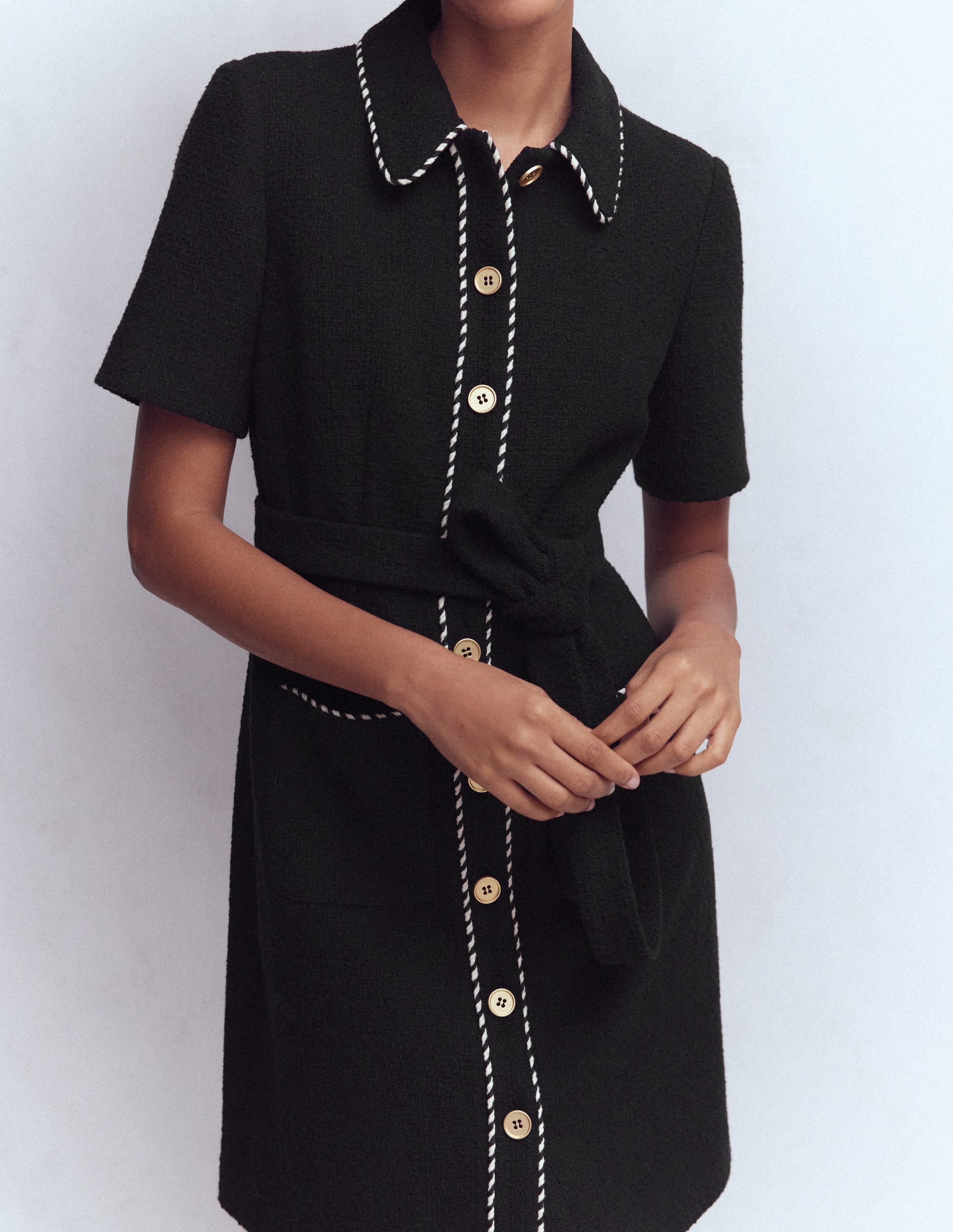 Loren Kurzes Kleid mit Besatz-Schwarz - Image 2