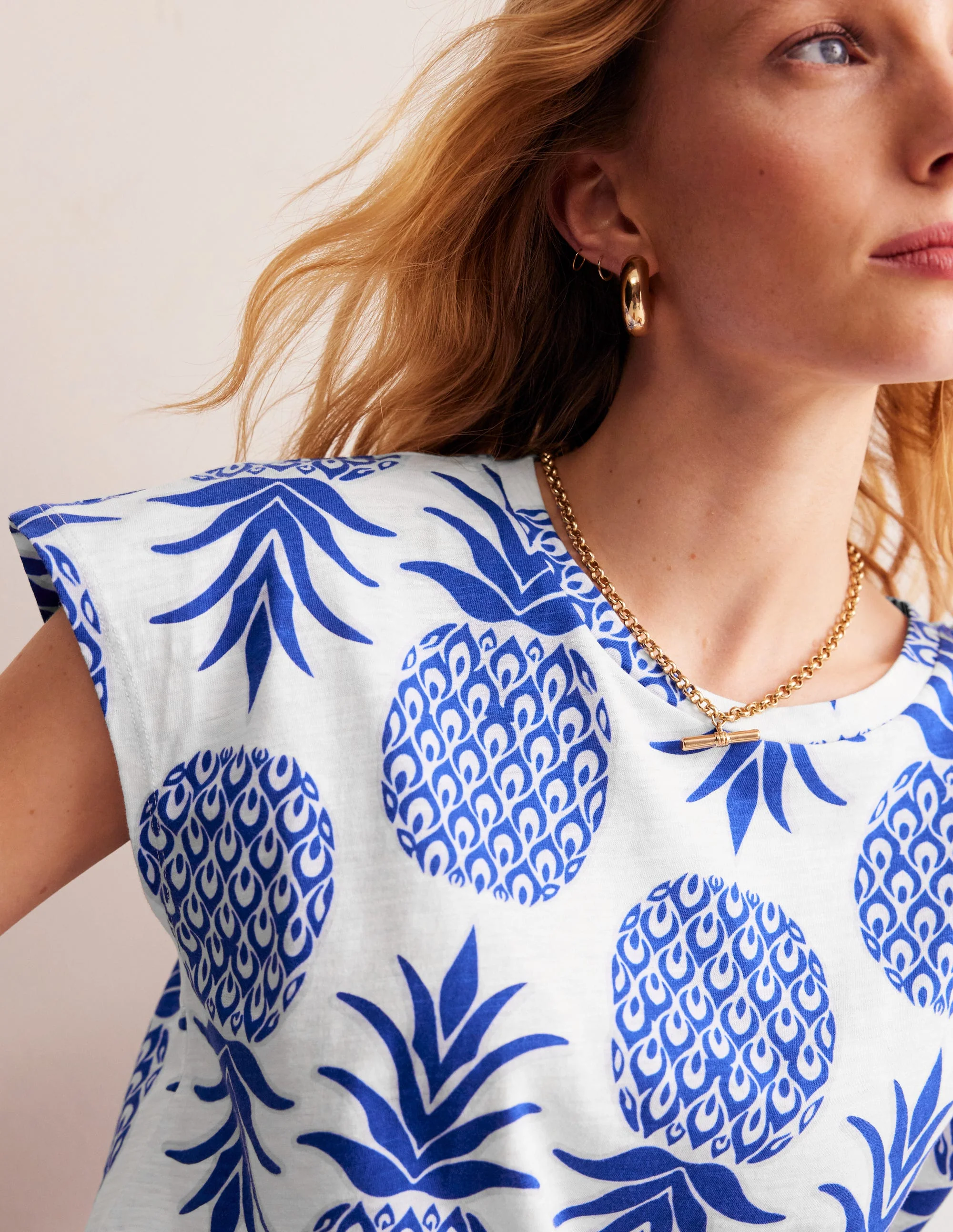 Louisa Flammgarn-T-Shirt mit Druck-Surf The Web, Ananas Knallig - Image 2