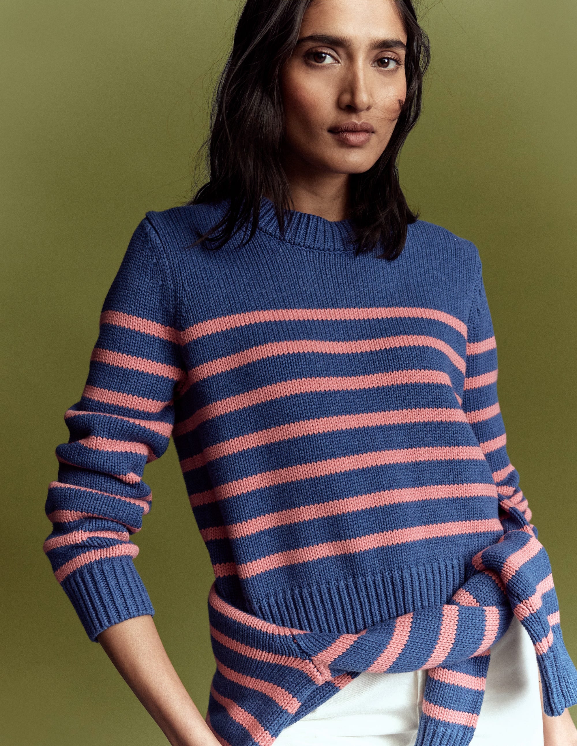 Lucy Grob gestrickter Baumwollpullover-Blau, Rosa Streifen - Image 7