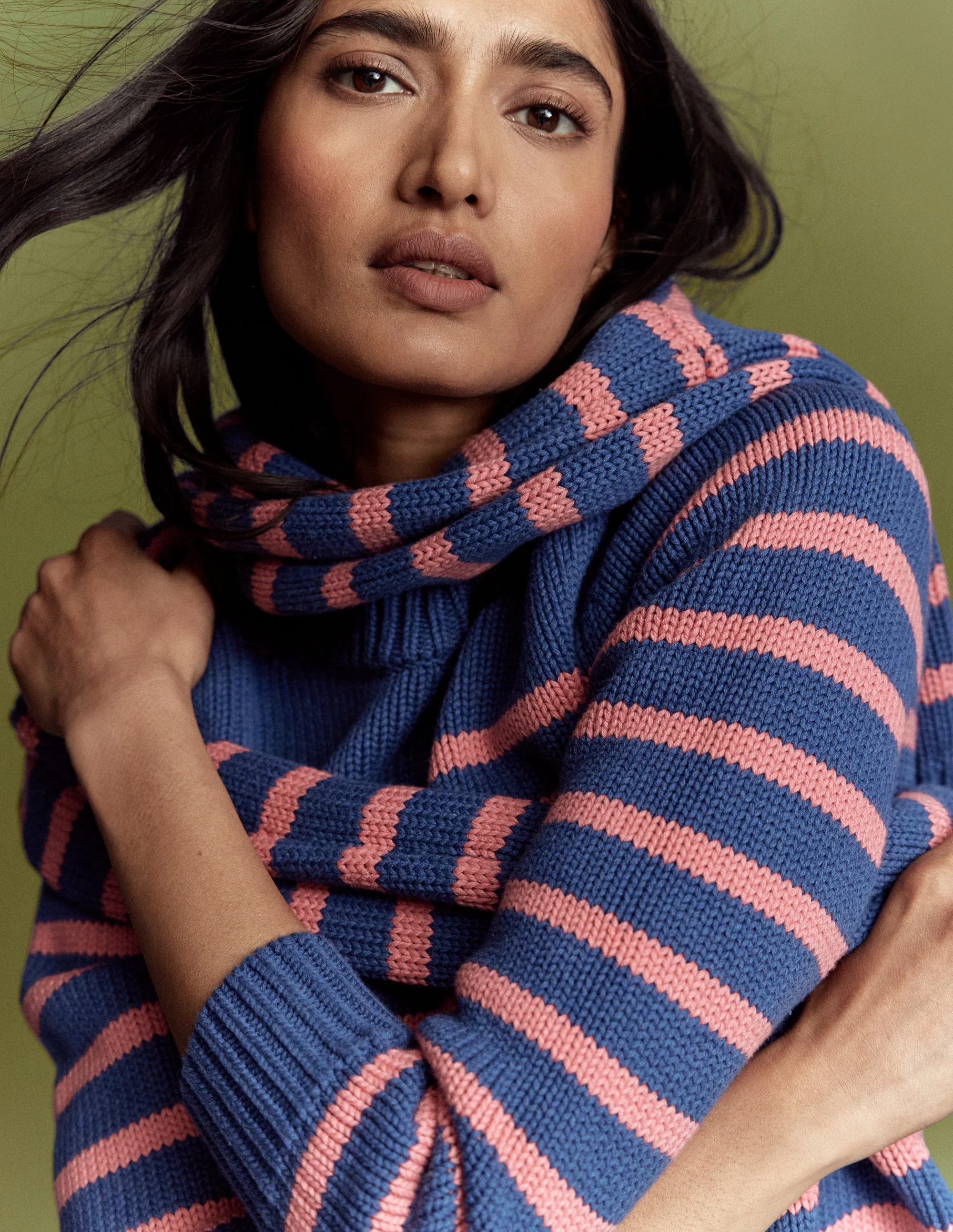 Lucy Grob gestrickter Baumwollpullover-Blau, Rosa Streifen - Image 8