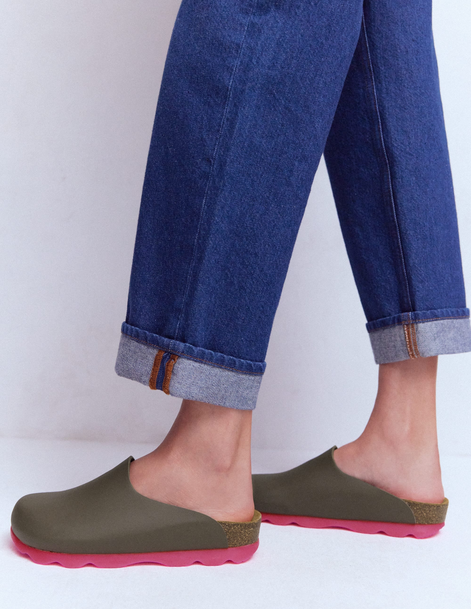 Lyla Clogs in Blockfarben-Khaki/Rosa - Image 3