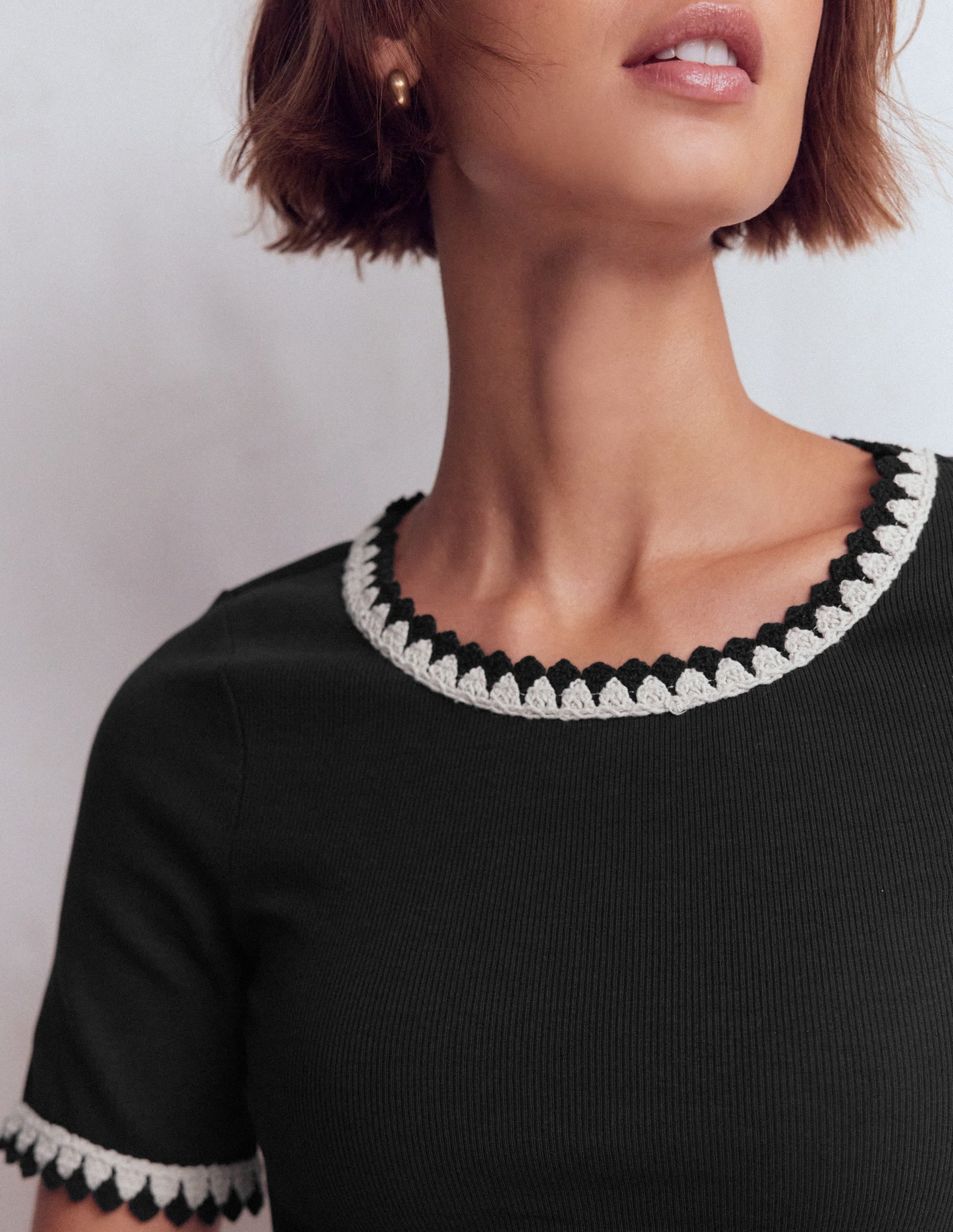 Maddie T-Shirt mit Besatz-Schwarz - Image 2