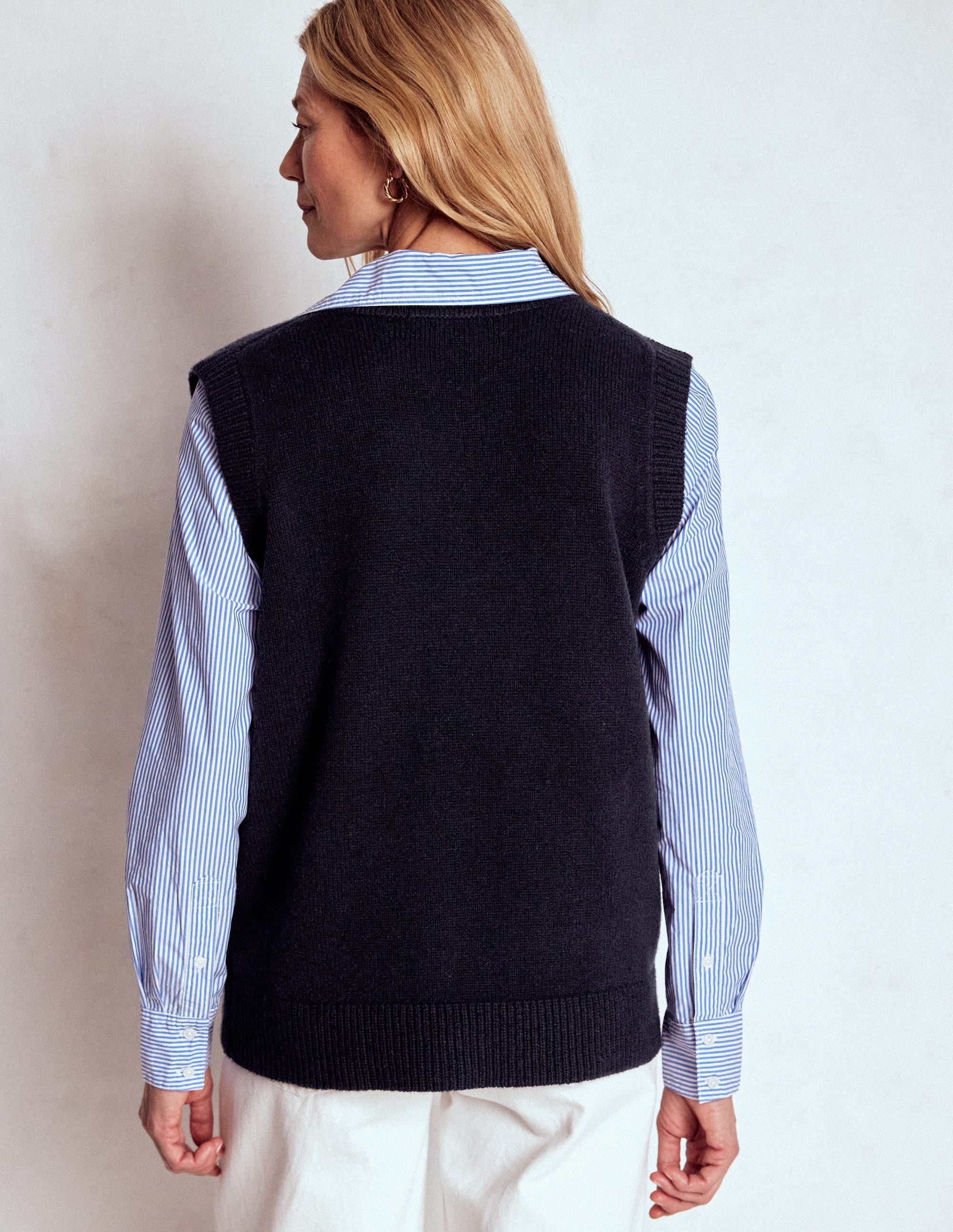 Marion Pullunder aus Merinowolle mit V-Ausschnitt-Marineblau - Image 3