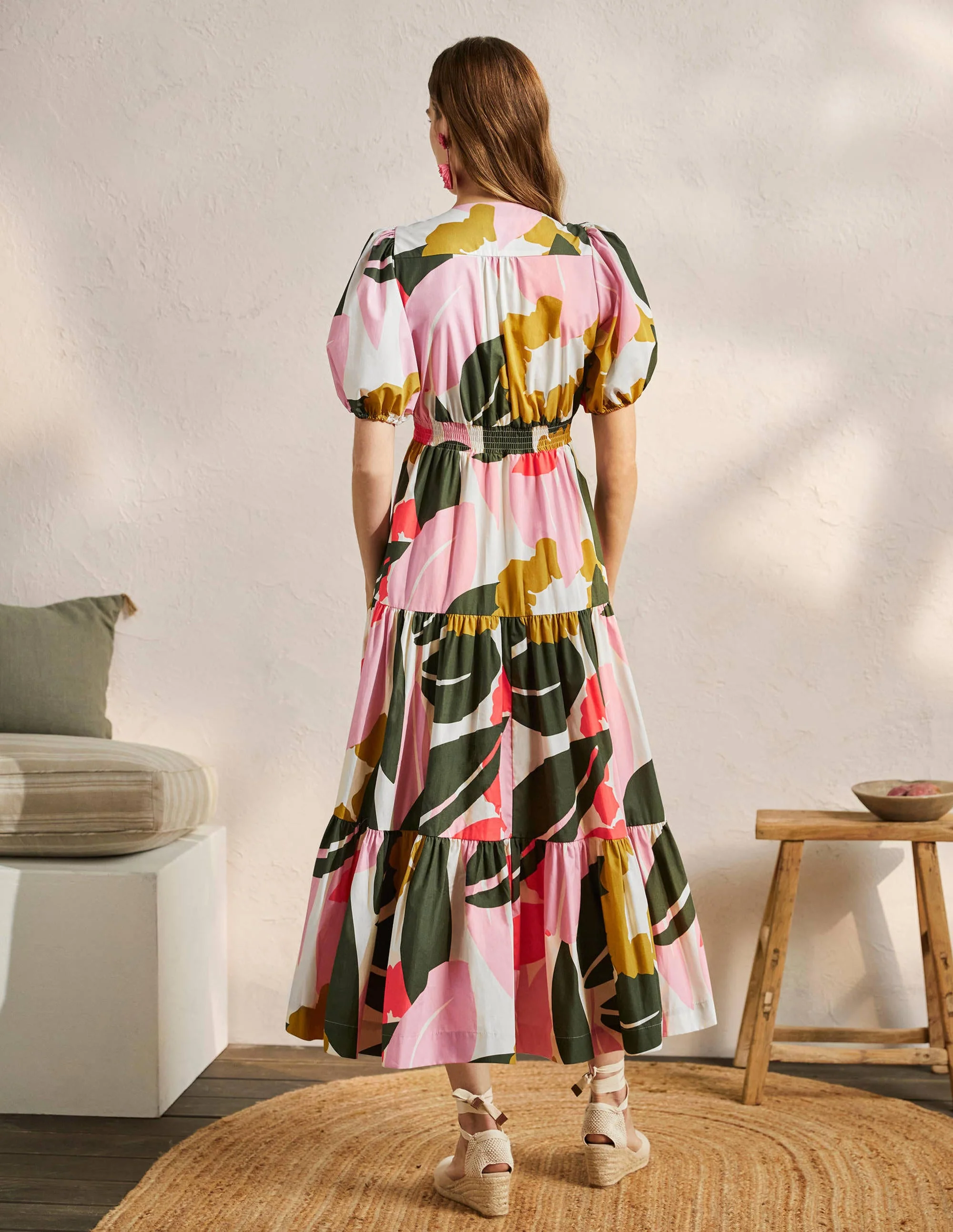 Maxi-Stufenkleid mit Puffärmeln-Naturweiß, Abstrakte Blüten - Image 3