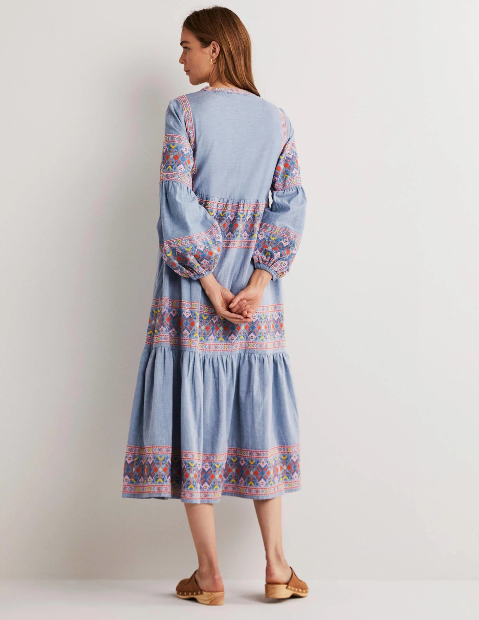 Maxi-Stufenkleid mit Stickerei-Heller Faux-Uni - Image 3