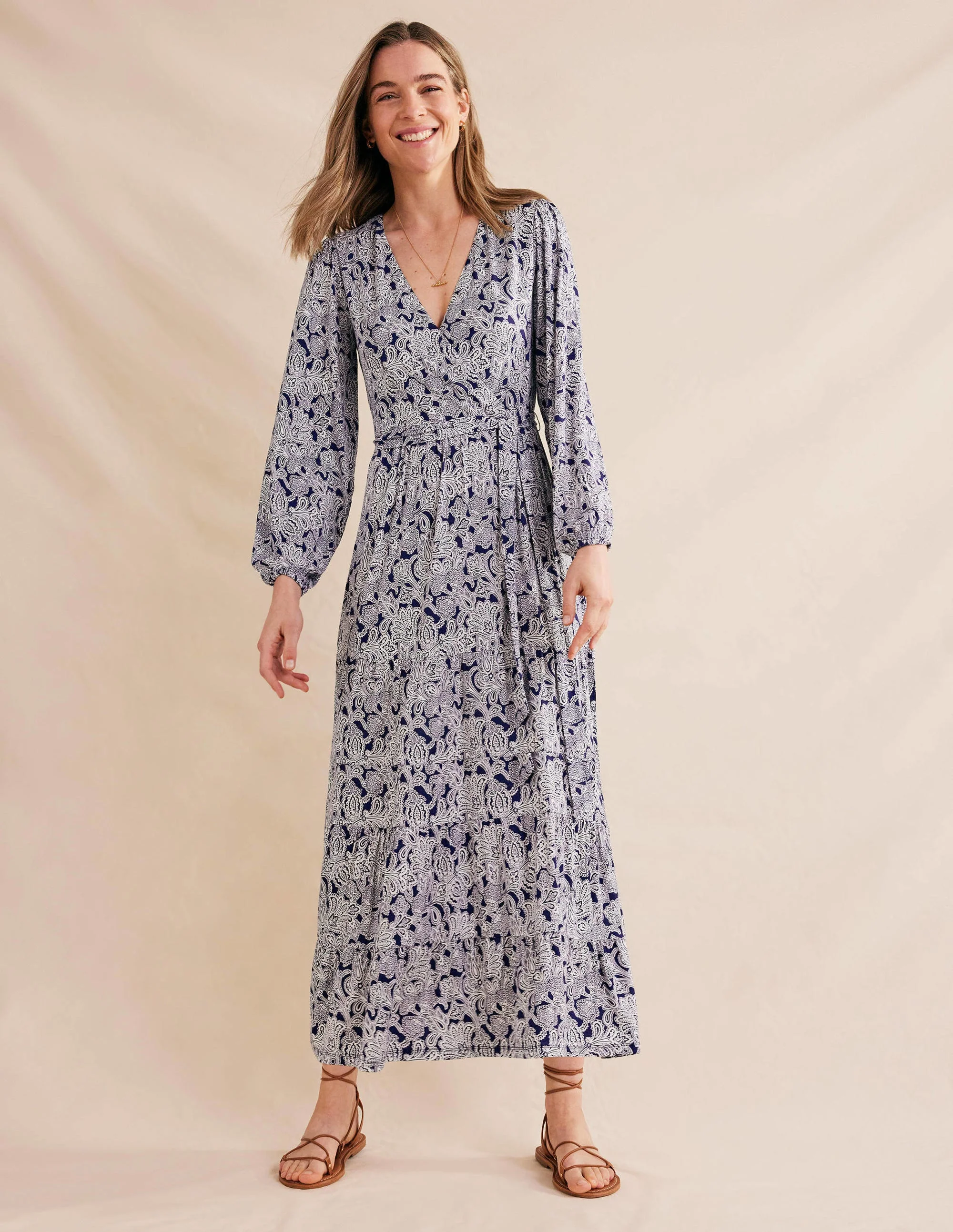Maxi-Wickelkleid mit mehreren Stufen-Berliner Blau, Paisley-Knospenmuster