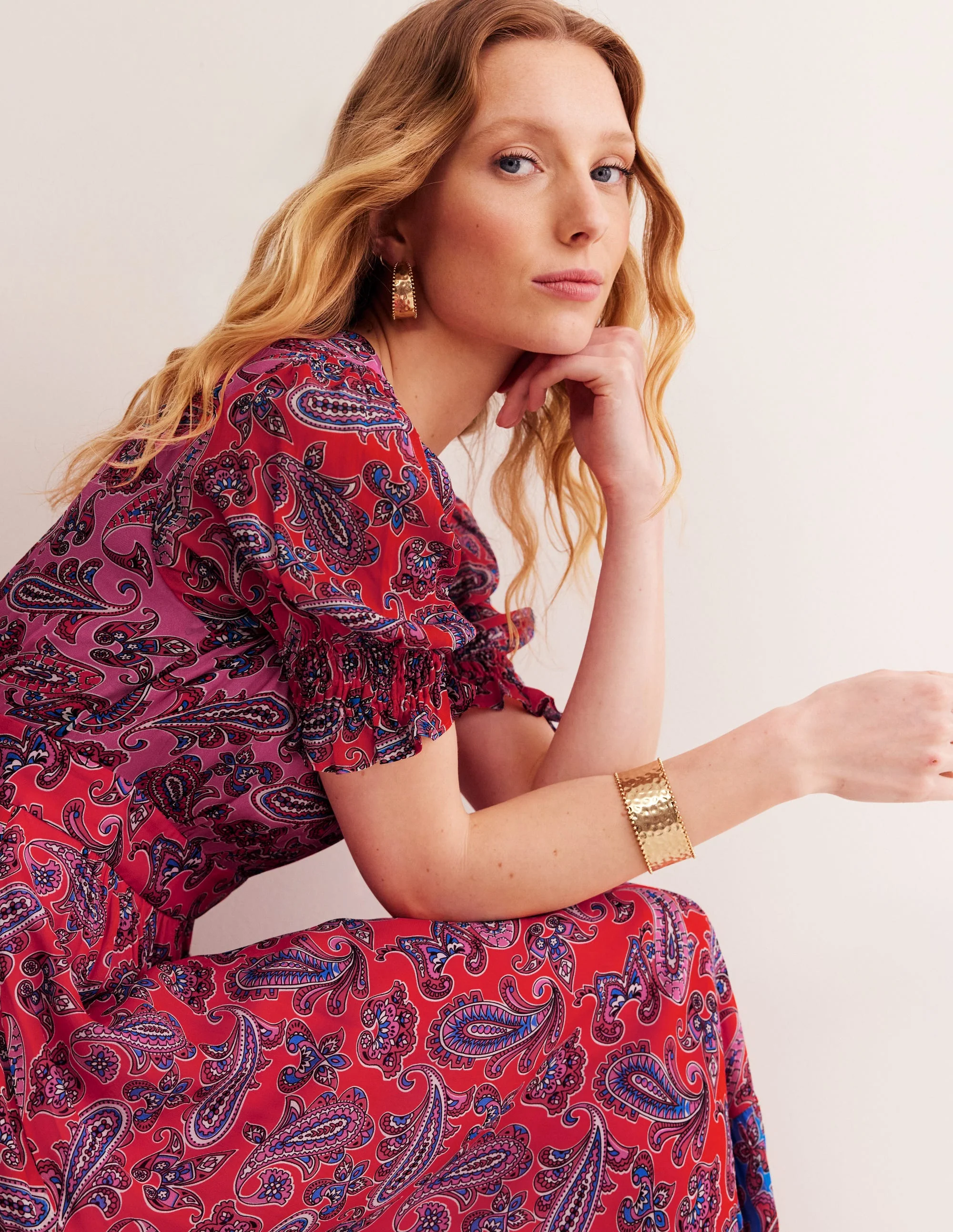 Maxikleid mit gesmokten Ärmelbündchen-Sangria Sunset Pink, Paisley Welle - Image 4
