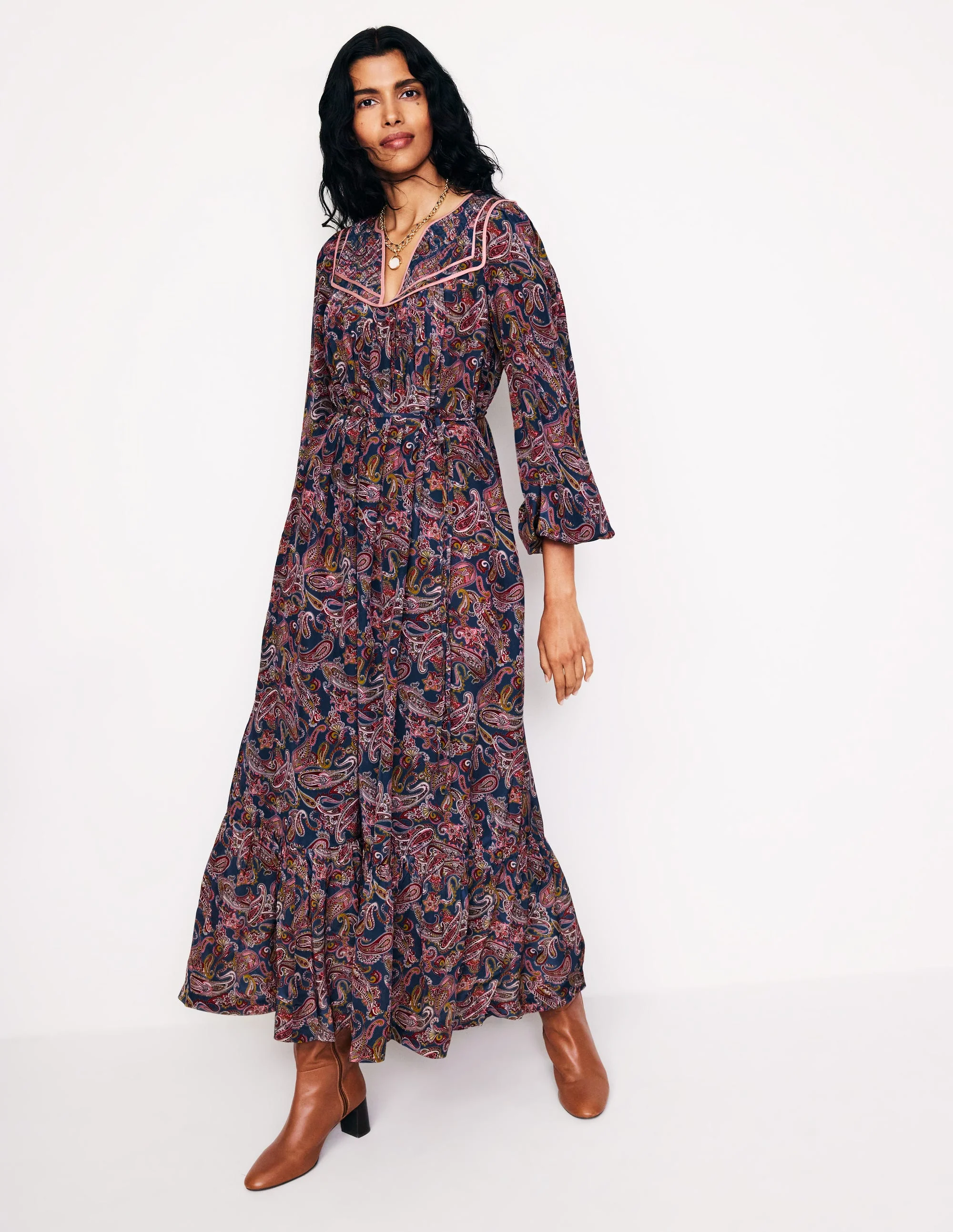 Maxikleid mit gesteppter Passe-Reines Marineblau, Opulentes Paisleymuster - Image 2
