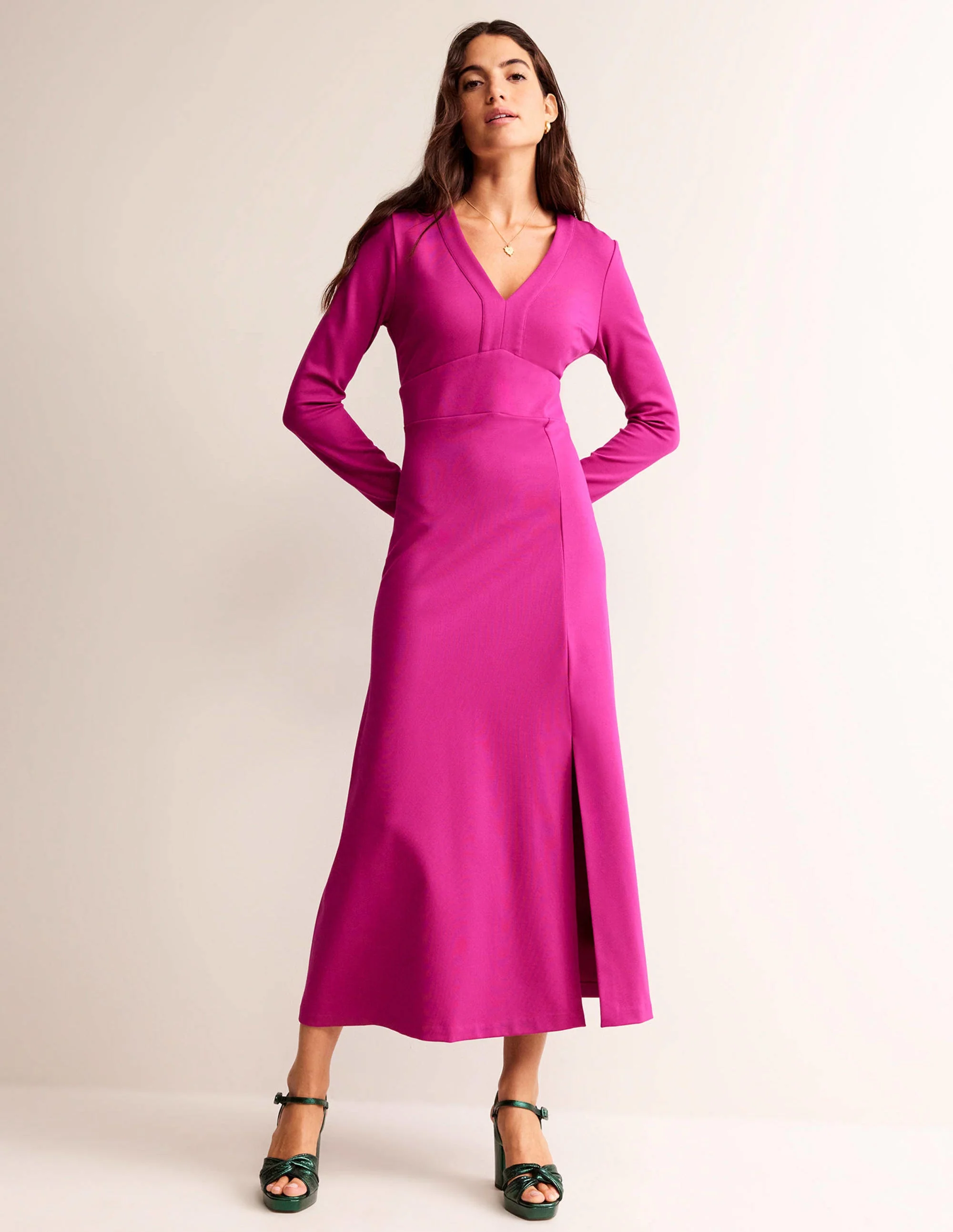 Maxikleid mit V-Ausschnitt-Pflaumenfarben - Image 2