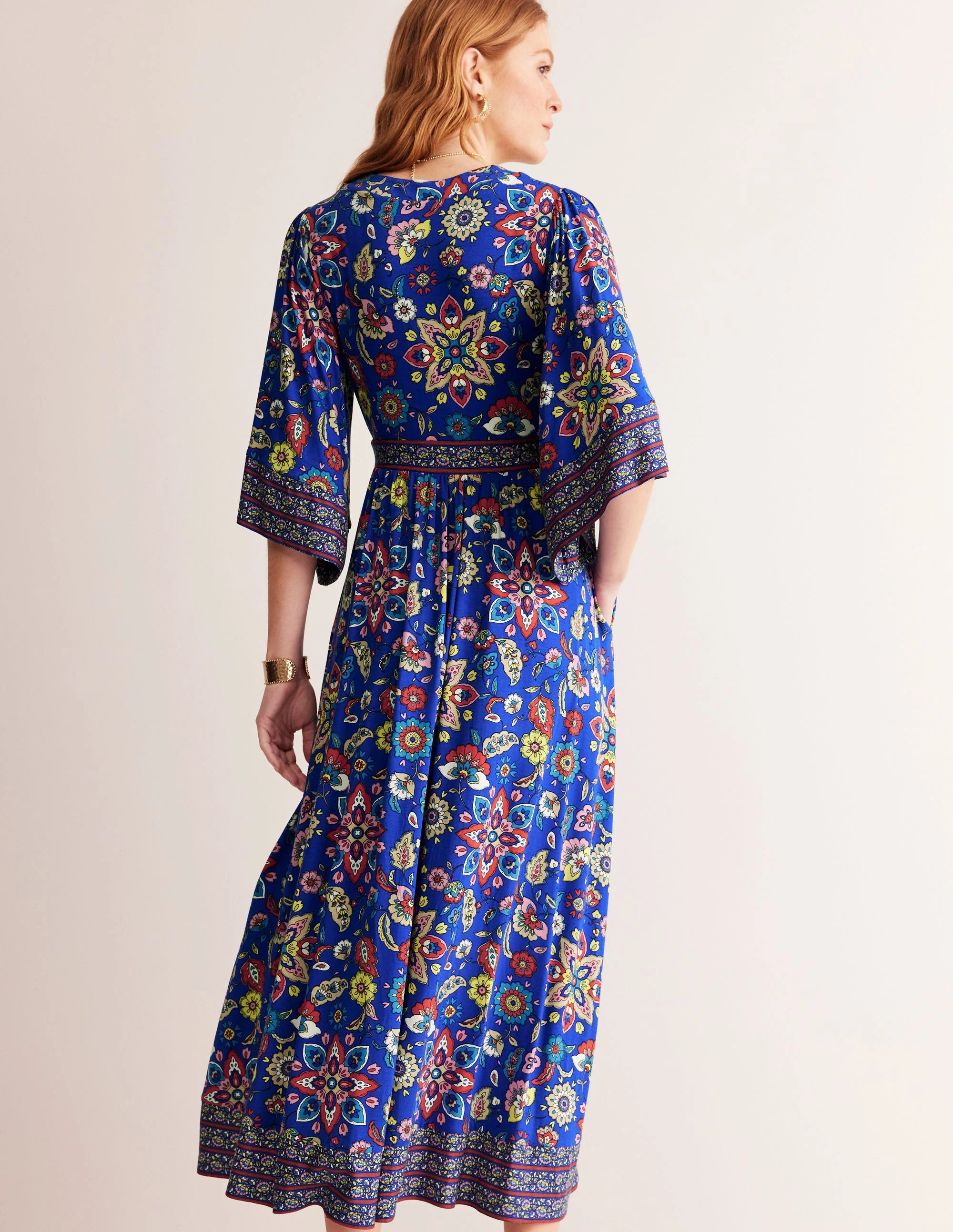 Maya Jersey-Maxikleid im Kimono-Stil-Surf the Web, Botanische Zweige - Image 3