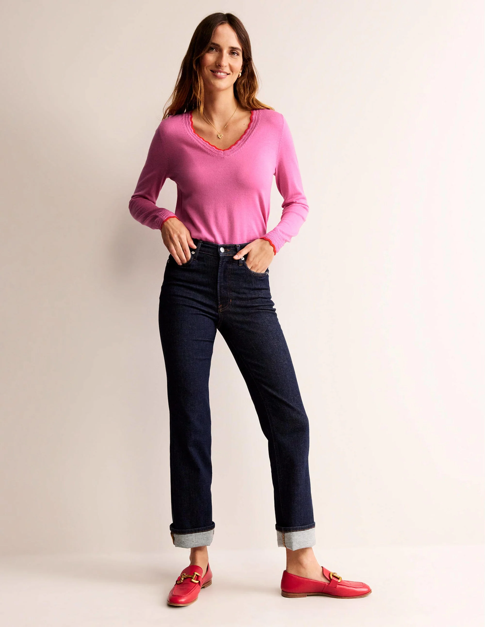 Merino-Pullover mit V-Ausschnitt und Muschelsaum-Mittelpink - Image 4