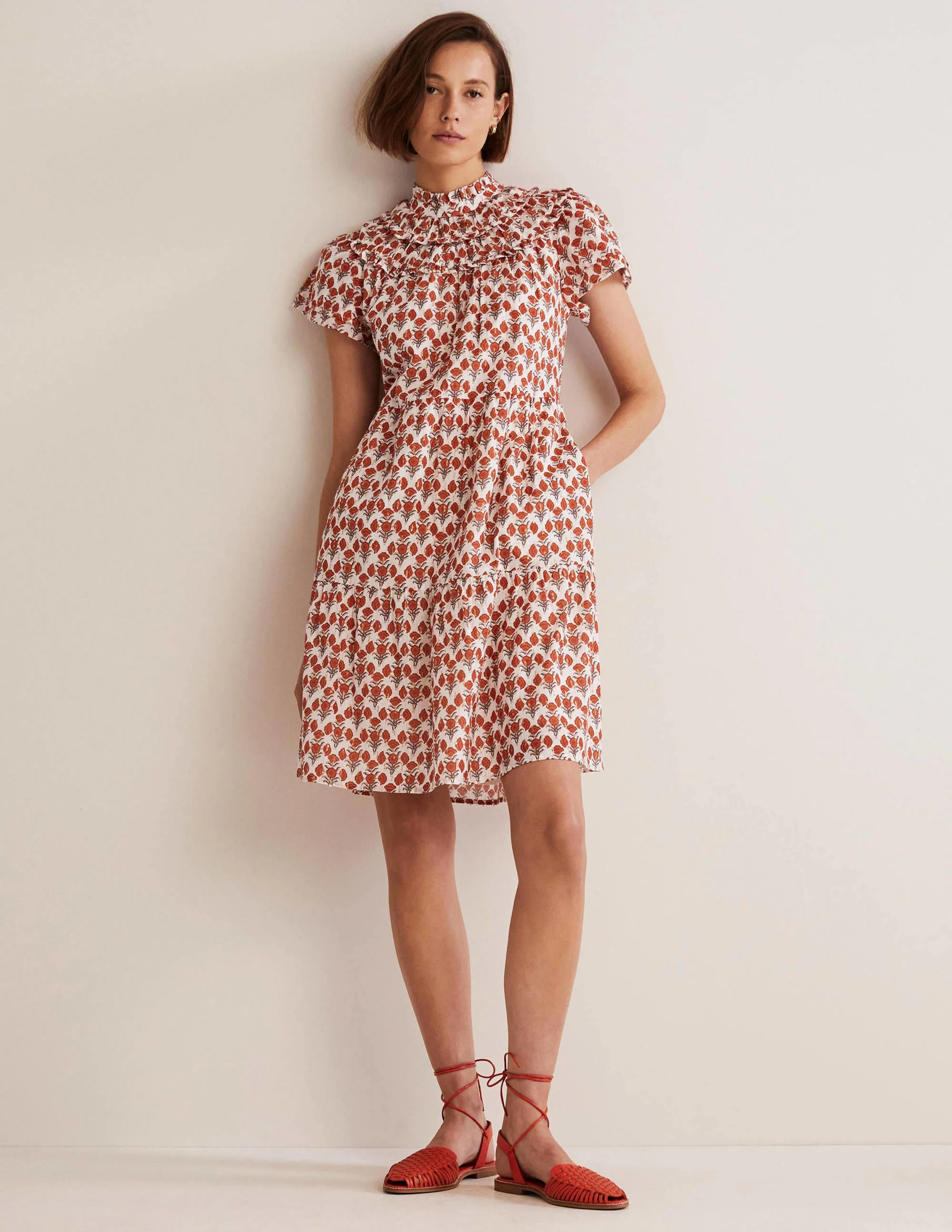 Metallic-Kleid mit Raffungen-Chili-Rot, Geometrisches Blumenmuster