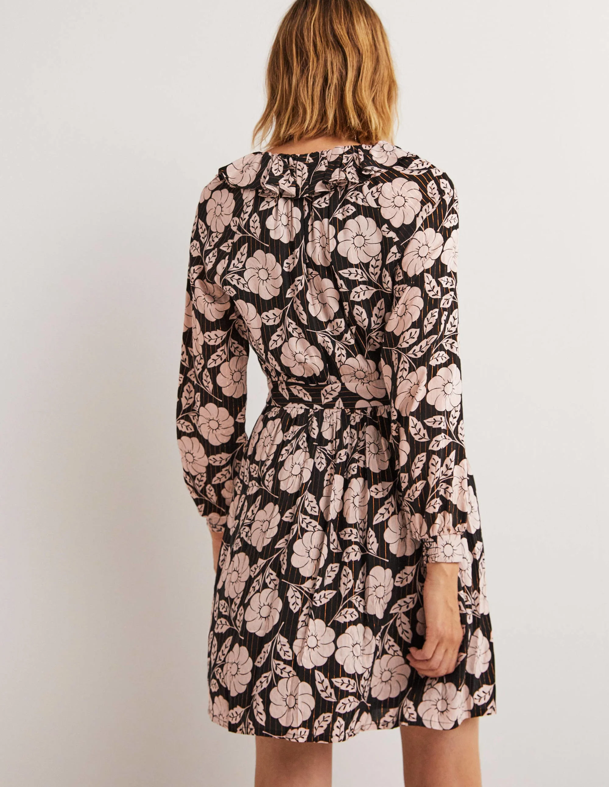 Metallisches Kleid mit Rüschen-Schwarz, Botanisches Muster - Image 3