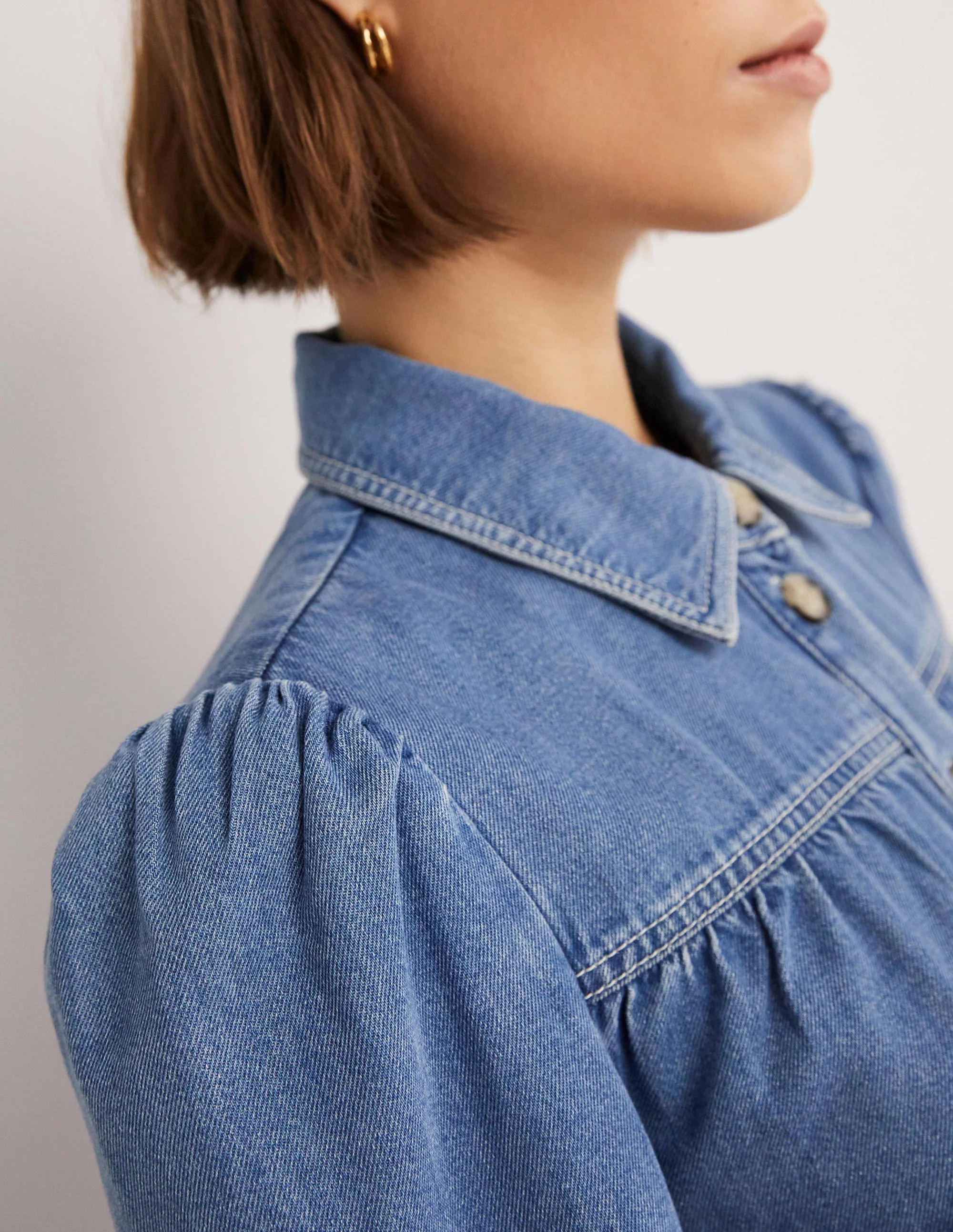 Midi-Hemdblusenkleid aus Denim-Light Denim - Image 3