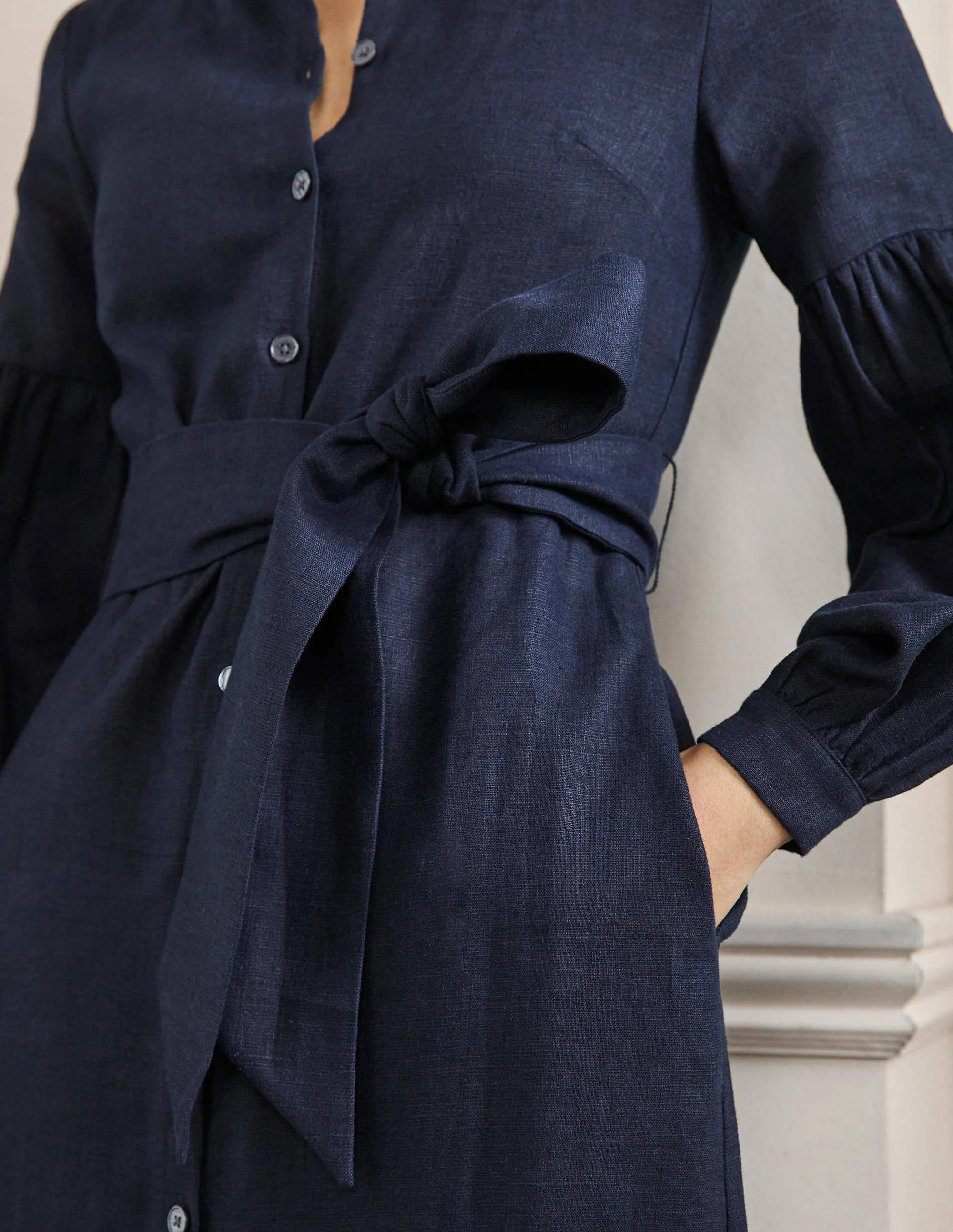 Midi-Hemdblusenkleid mit Detail am Ärmel-Marineblau - Image 2